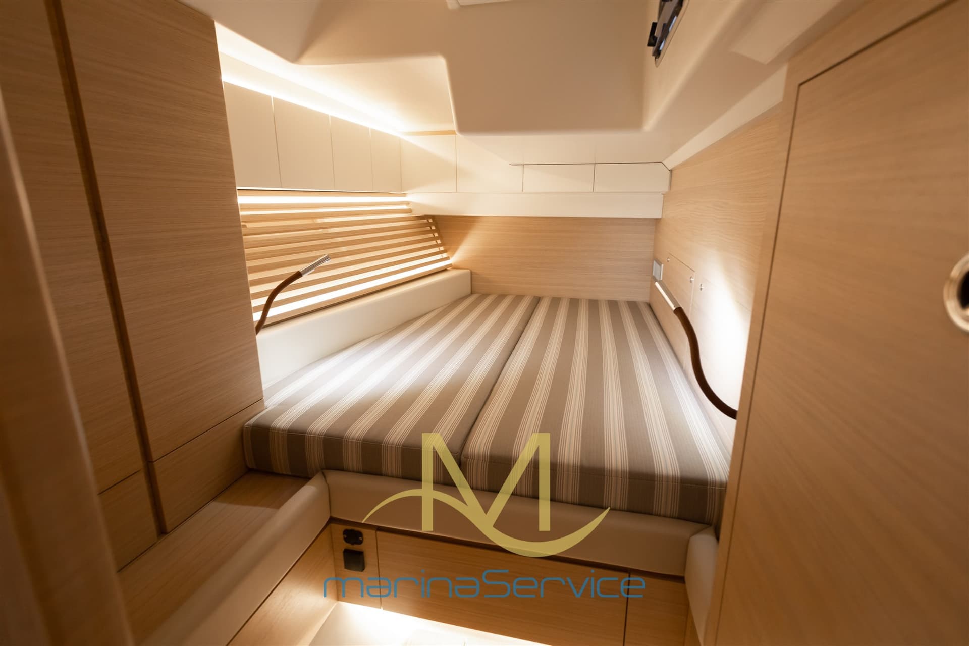 Italia Yachts Italia 16.98 d'occasion - image hero 9