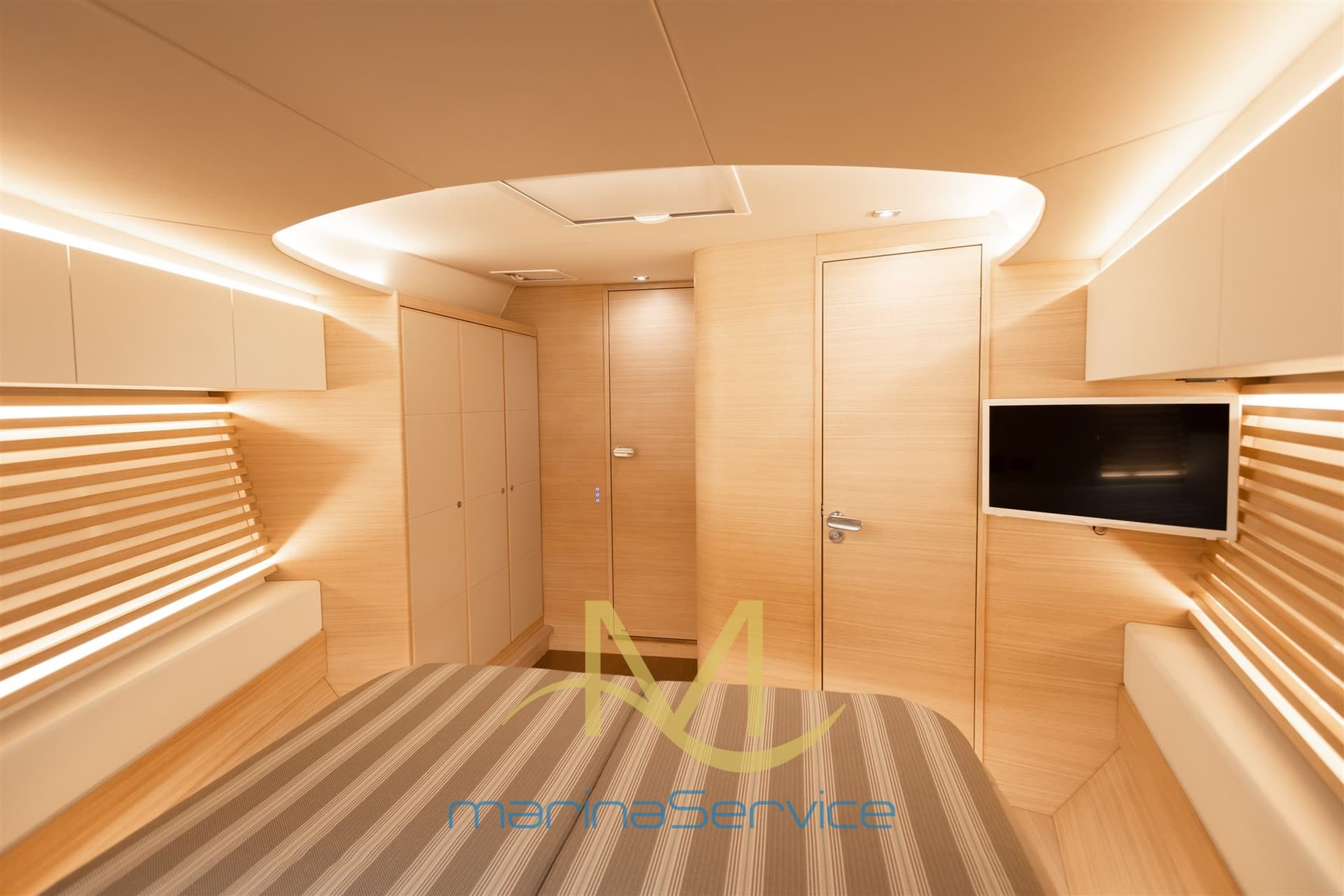 Italia Yachts Italia 16.98 d'occasion - image hero 16