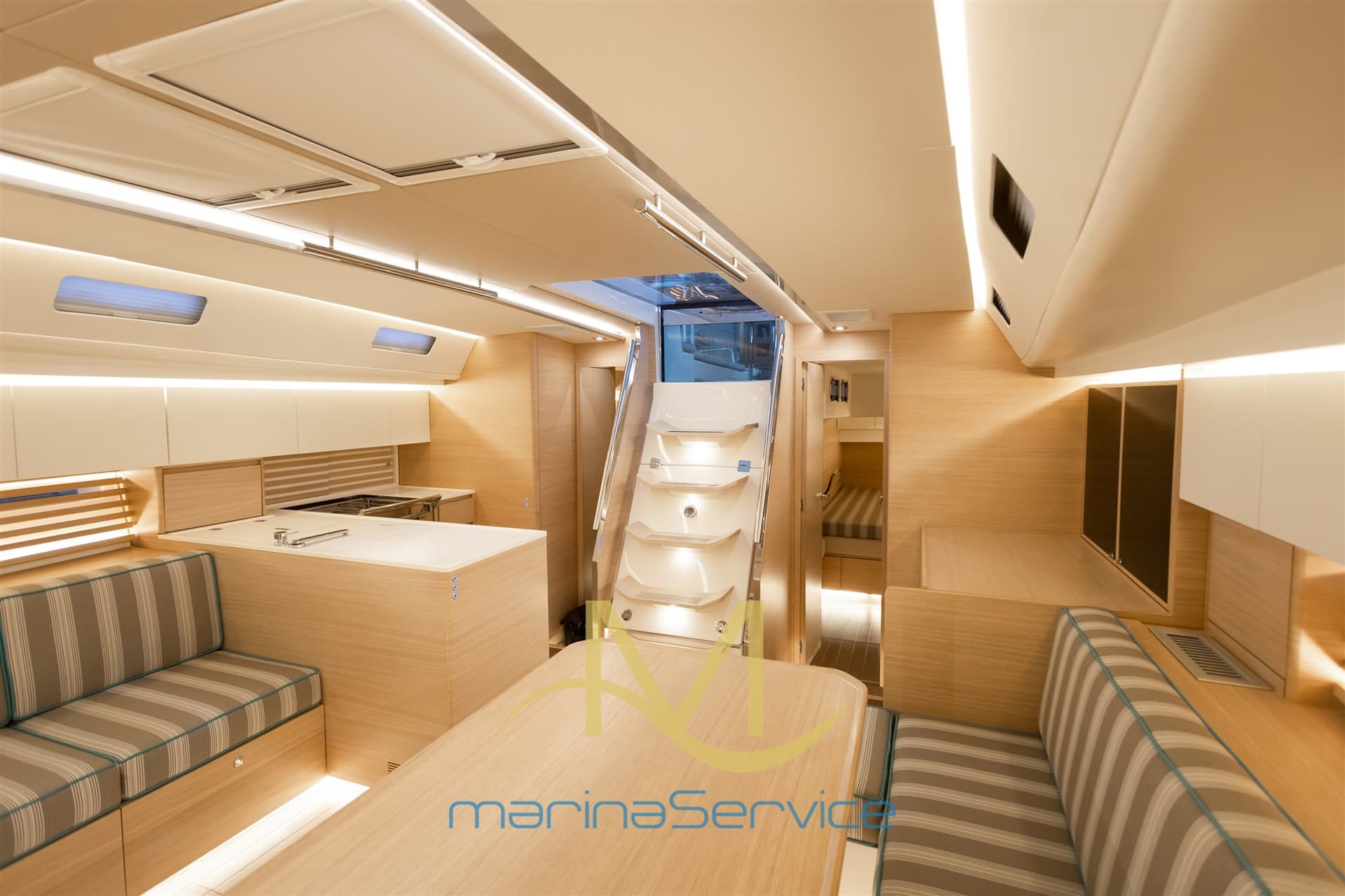 Italia Yachts Italia 16.98 d'occasion - image hero 6