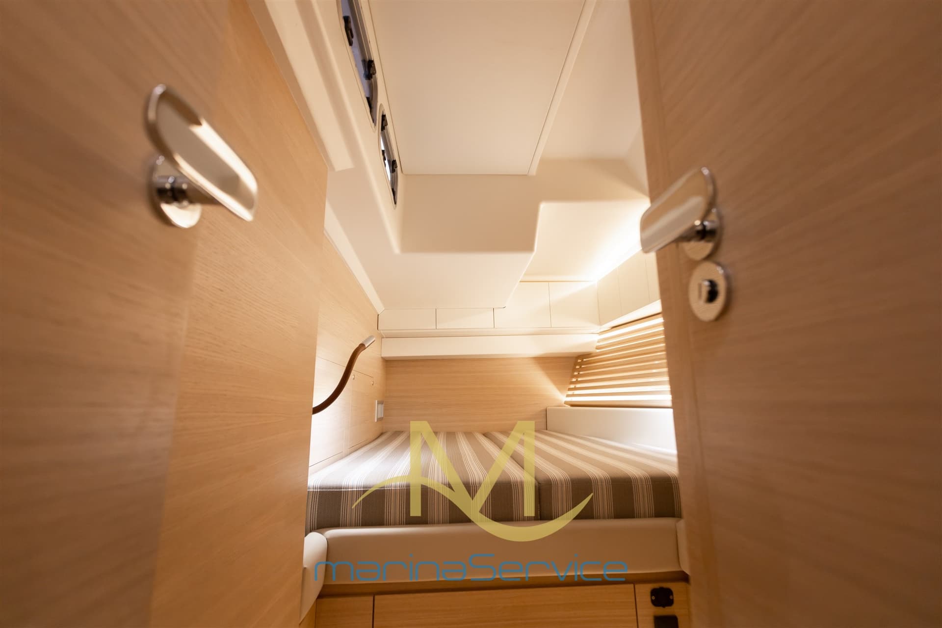 Italia Yachts Italia 16.98 d'occasion - image hero 18