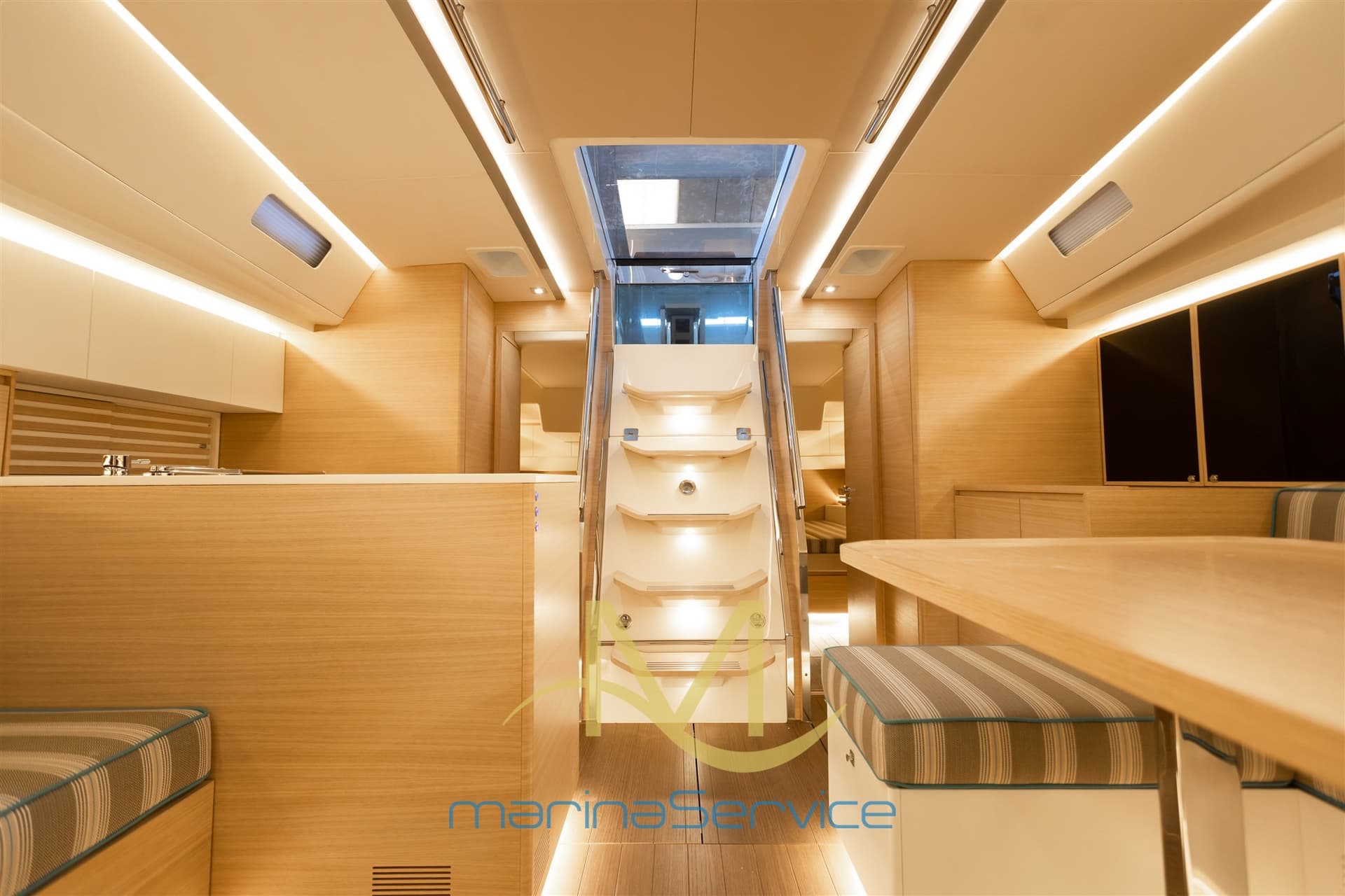 Italia Yachts Italia 16.98 d'occasion - image hero 13