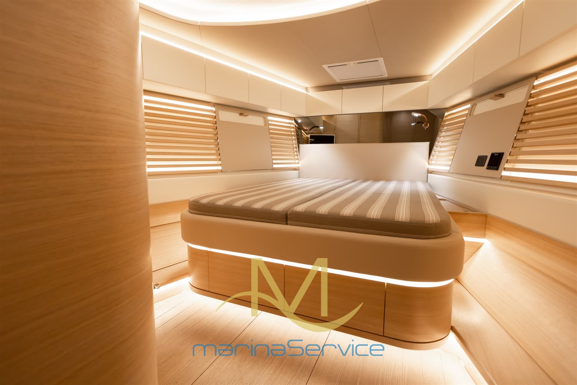 Italia Yachts Italia 16.98 used - hero image 15