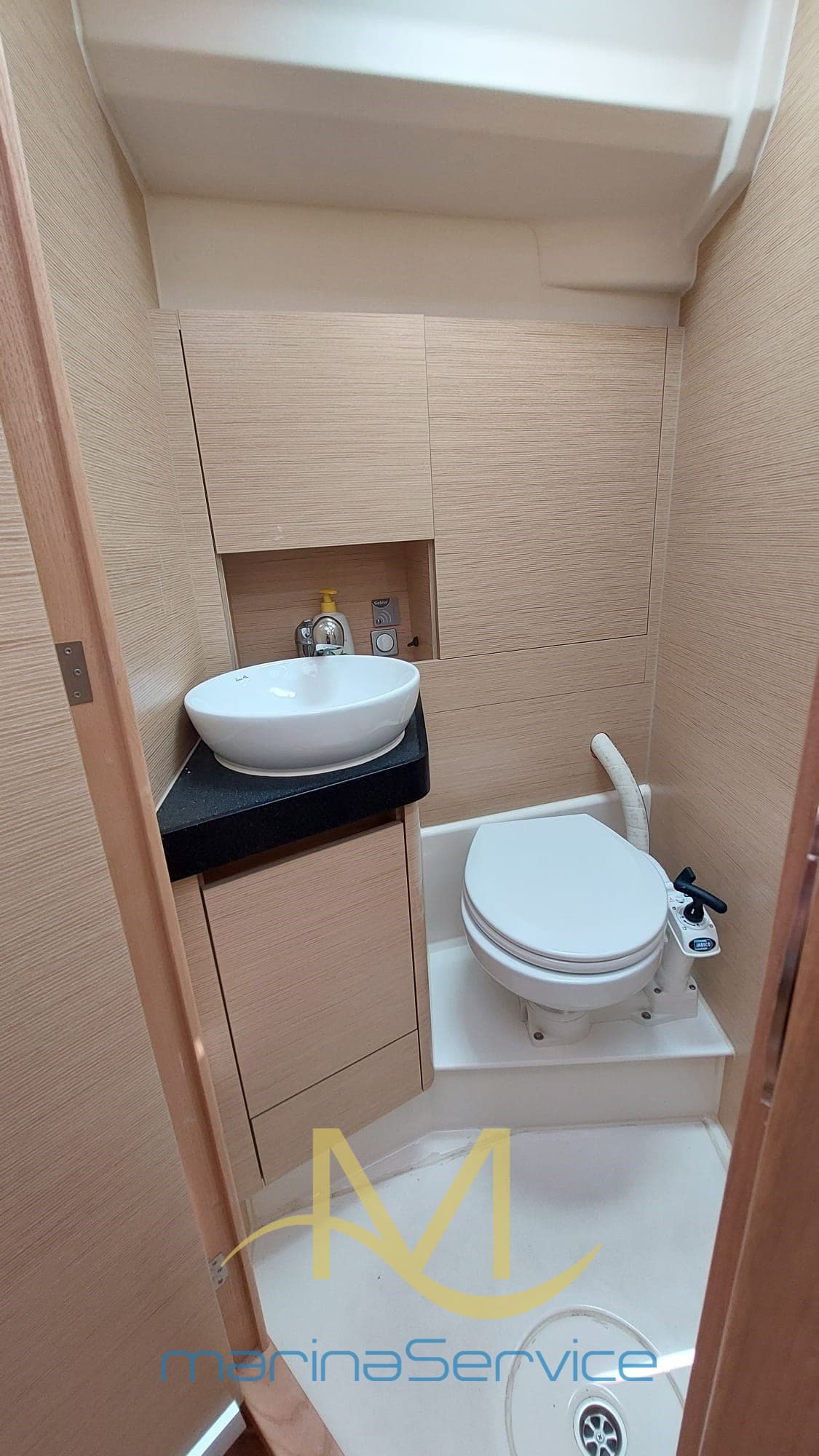 Hanse Hanse 418 - Deck View Hanse Hanse 418 - Deck View