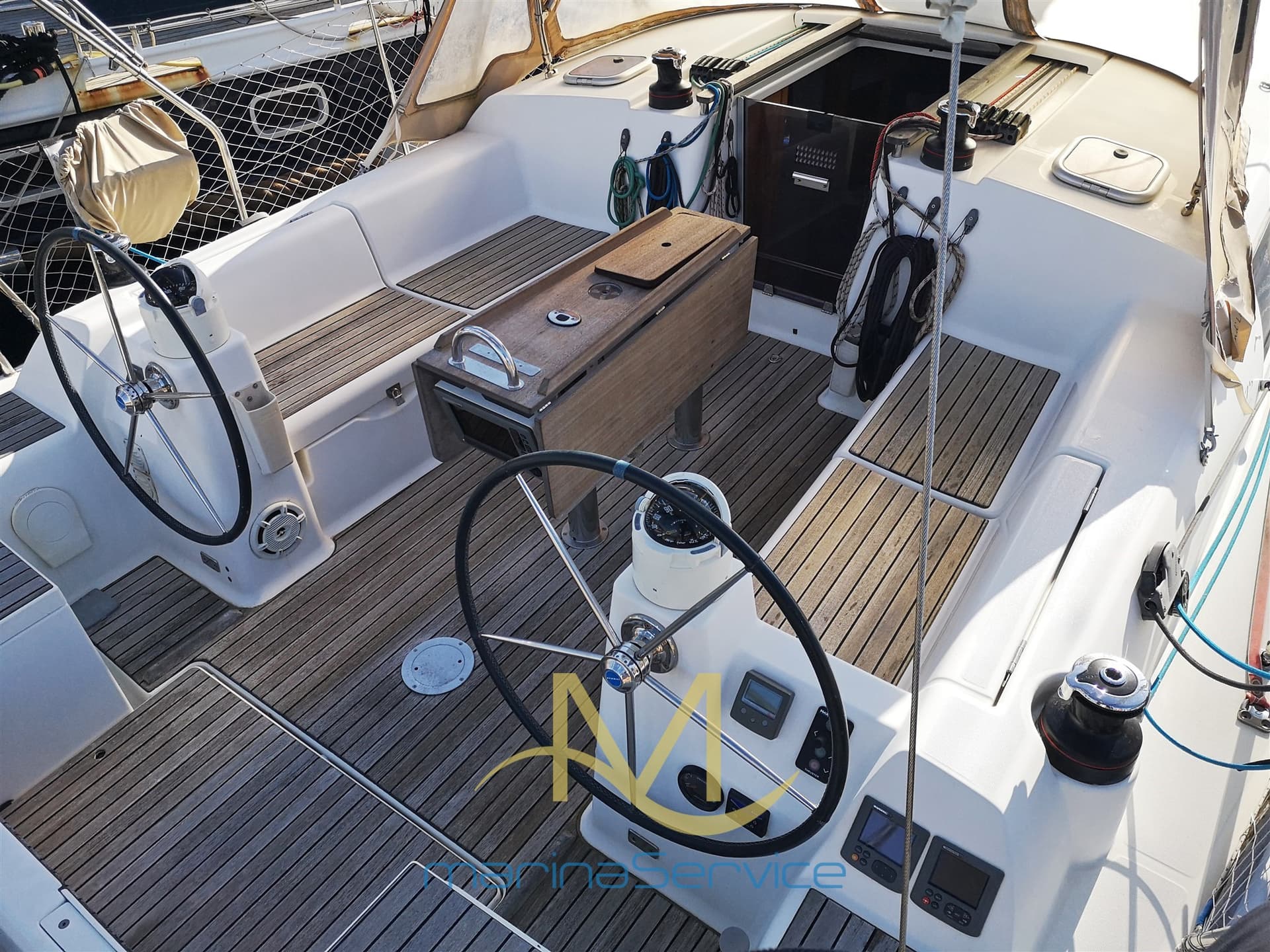 Dufour Yachts 375 Grand Large - Deck View Dufour Yachts 375 Grand Large - Deck View