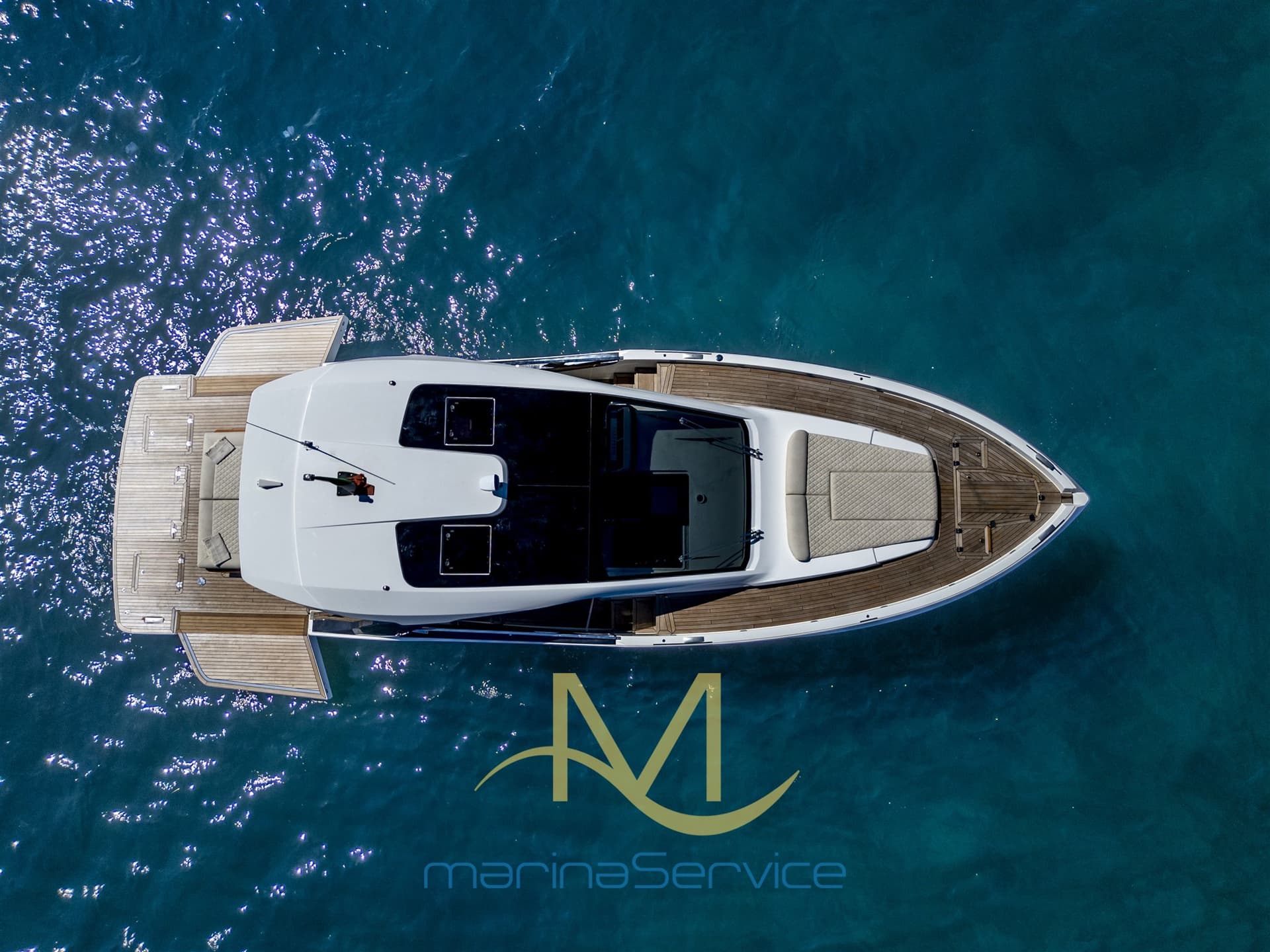 Italia Yachts Iy 43 Veloce - Interior View Italia Yachts Iy 43 Veloce - Interior View