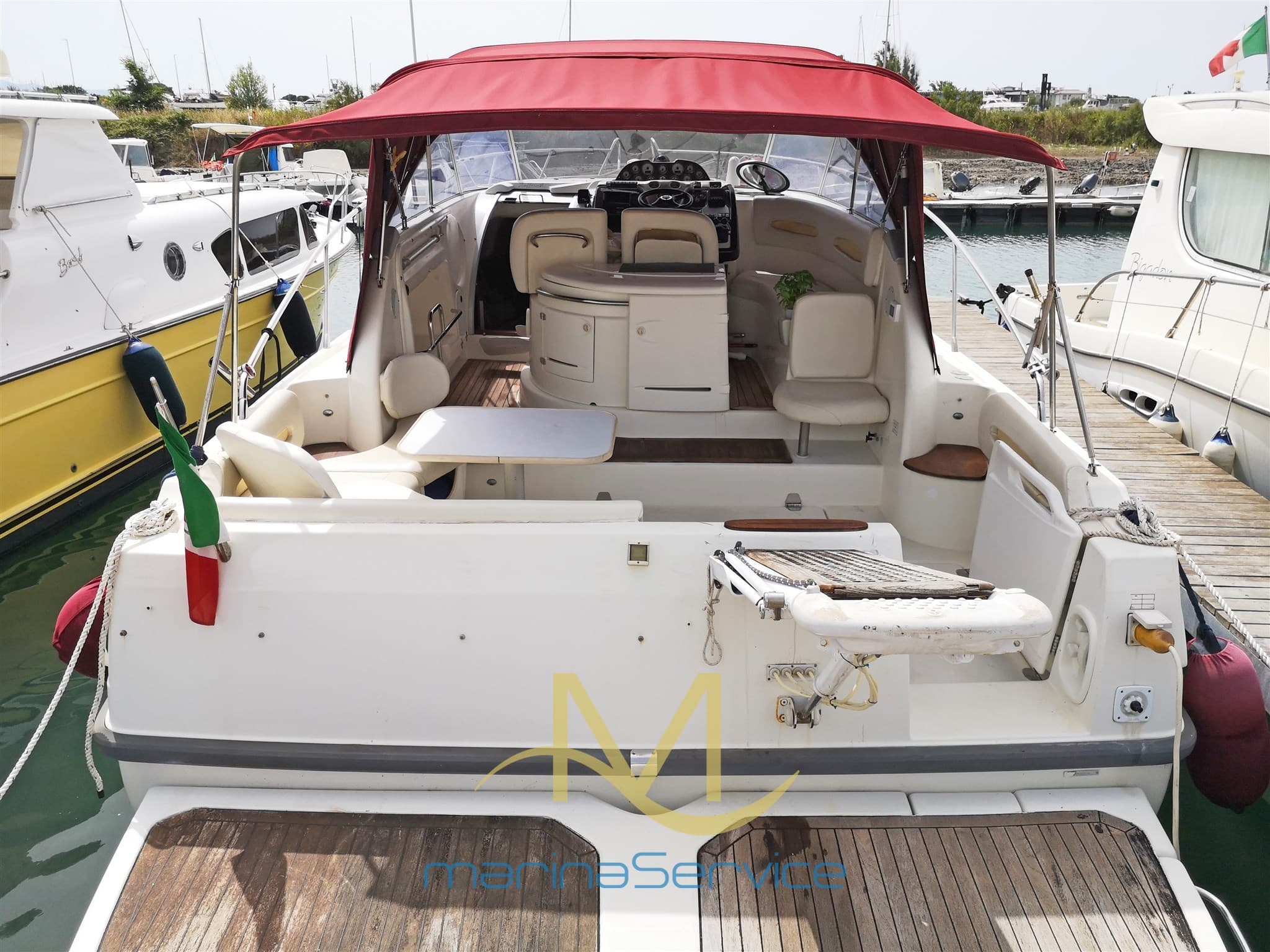 Cranchi Zaffiro 32 - Detail View 1 Cranchi Zaffiro 32 - Detail View 1