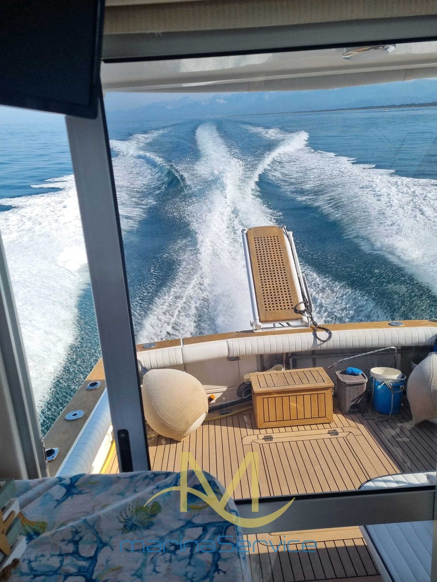 Plastik Space 310 Cruise - Interior View Plastik Space 310 Cruise - Interior View