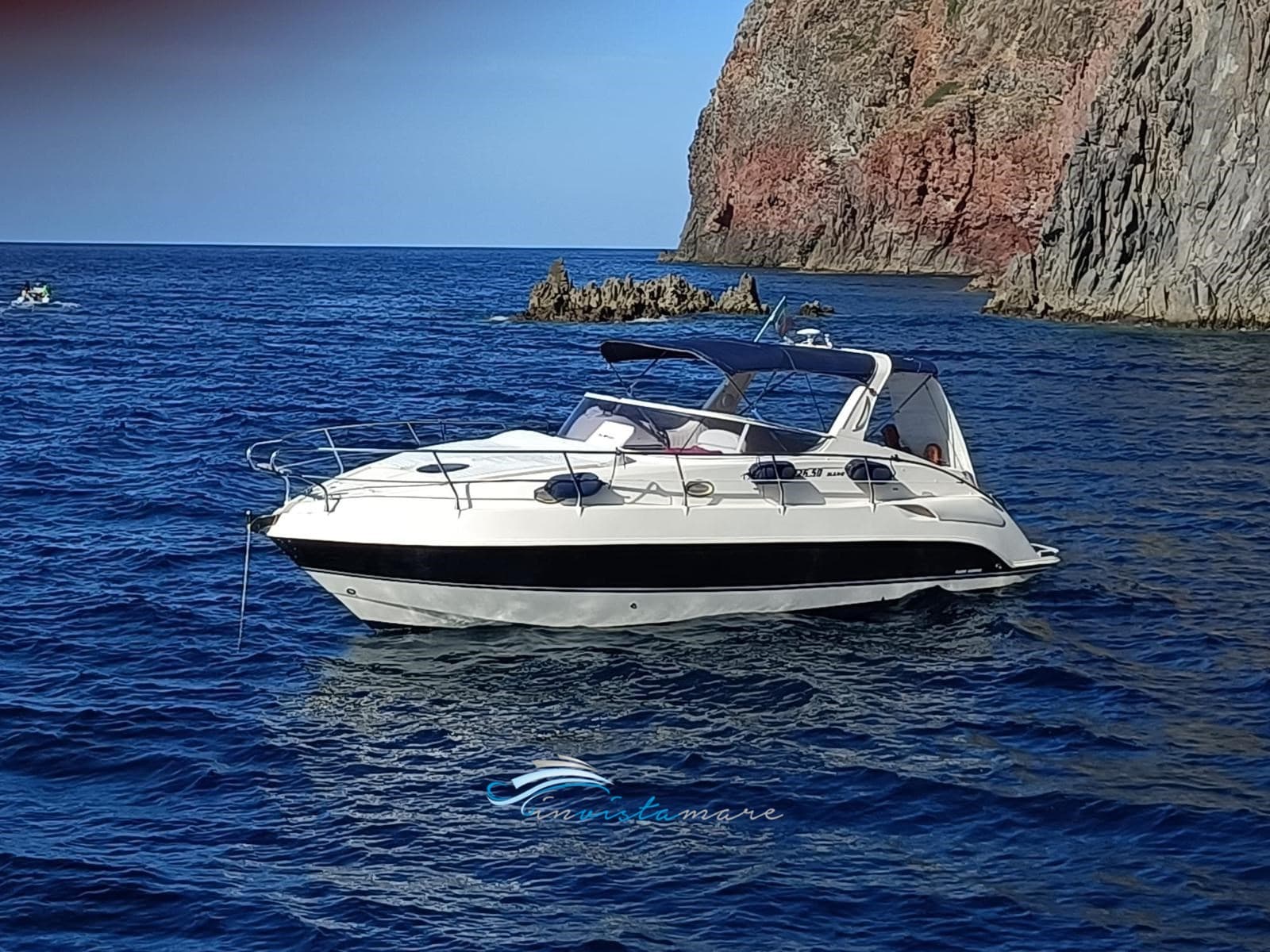 Manò Marine Mano' 26.50 Cruiser - Detail View 1 Manò Marine Mano' 26.50 Cruiser - Detail View 1