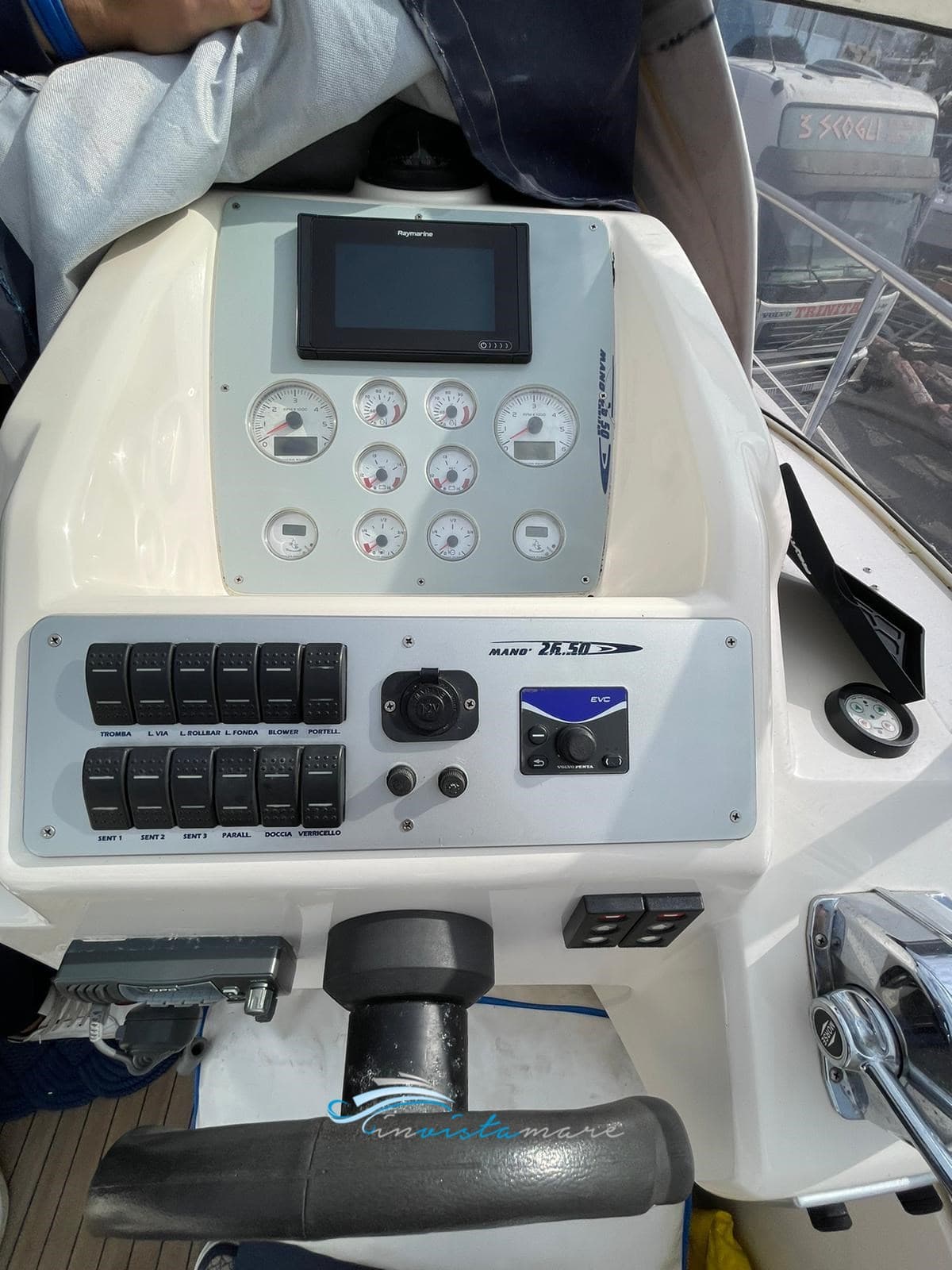 Manò Marine MANO' 26.50 CRUISER used - hero image 5