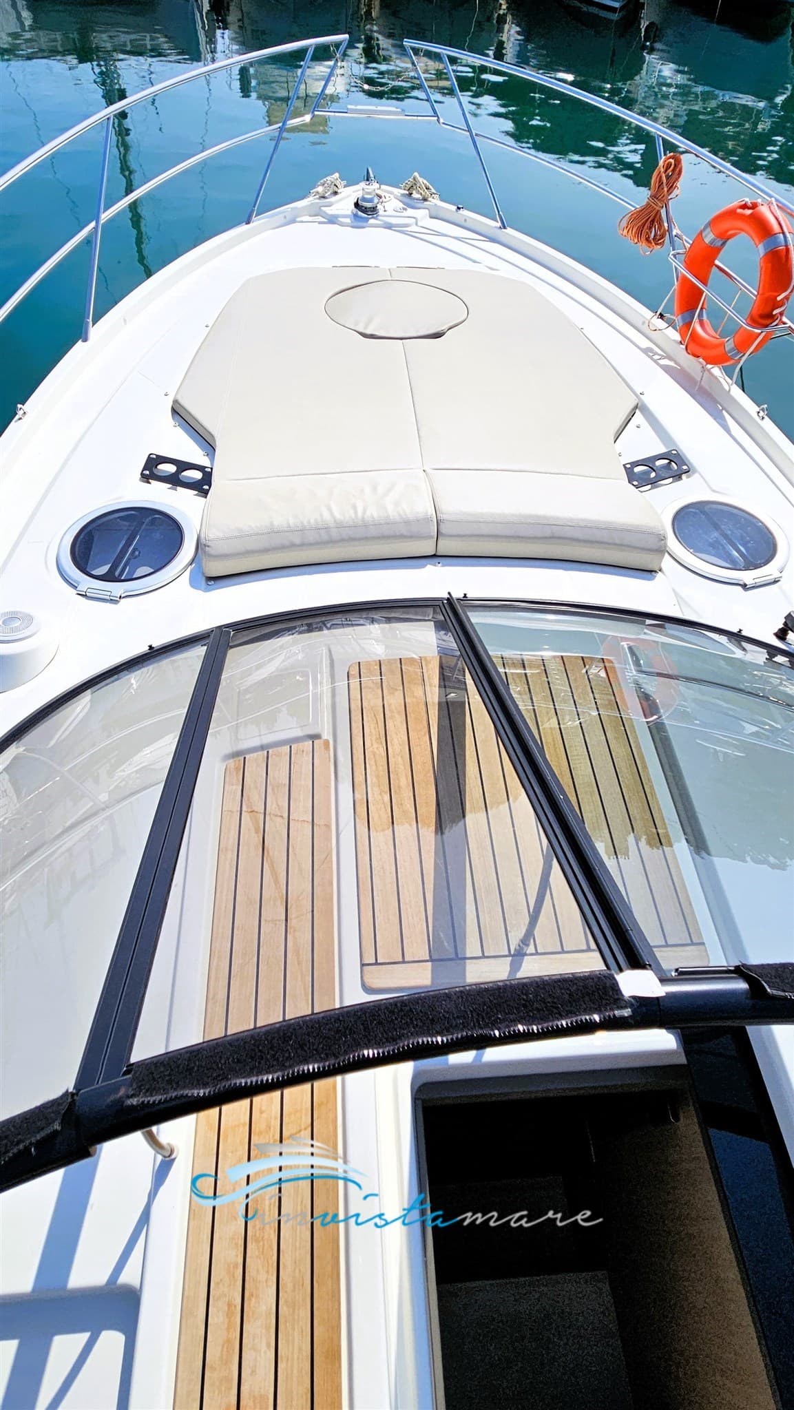 Cranchi Z 35 - Deck View Cranchi Z 35 - Deck View