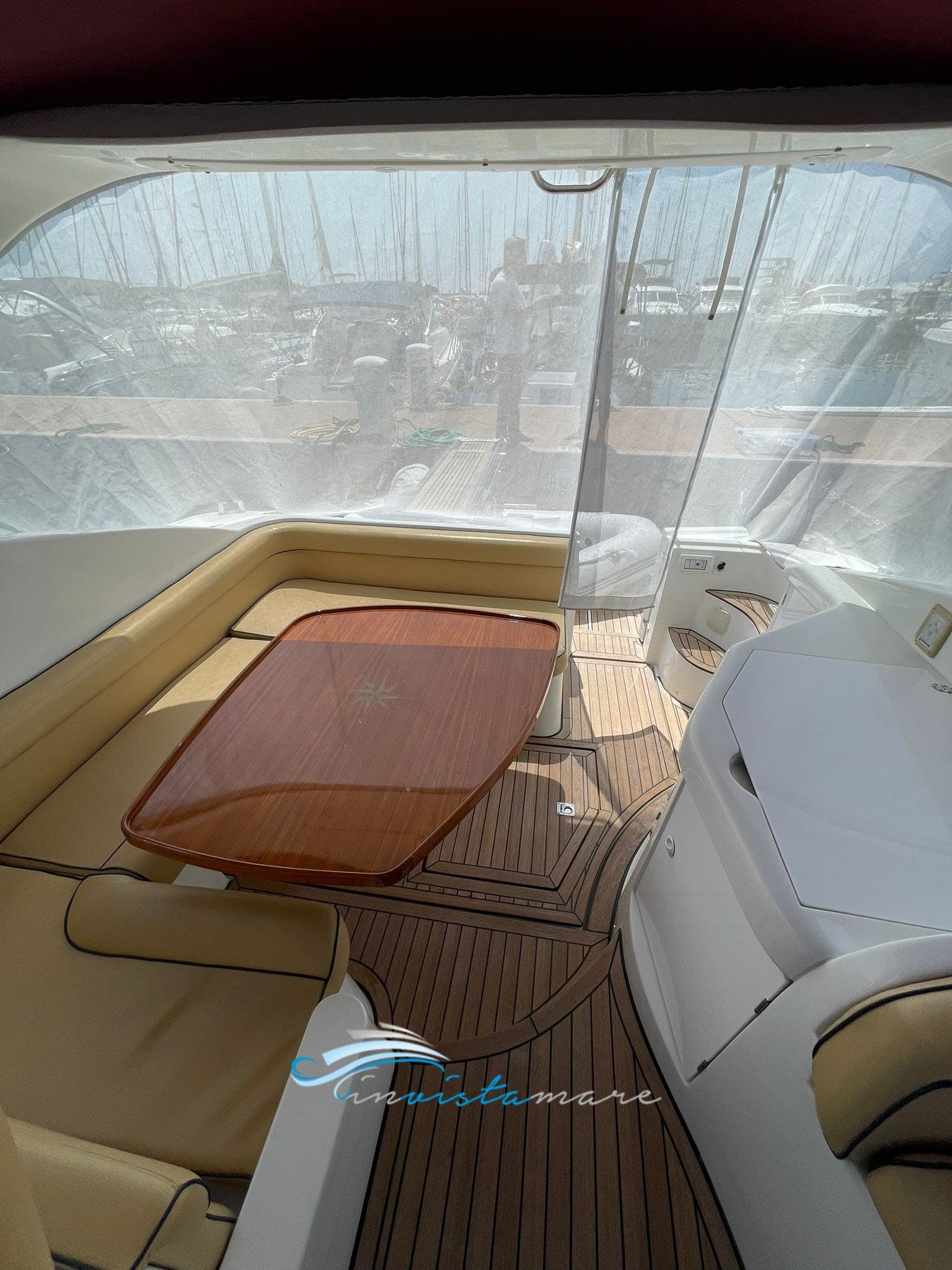 Innovazioni e Progetti Mira 40 - Deck View Innovazioni e Progetti Mira 40 - Deck View