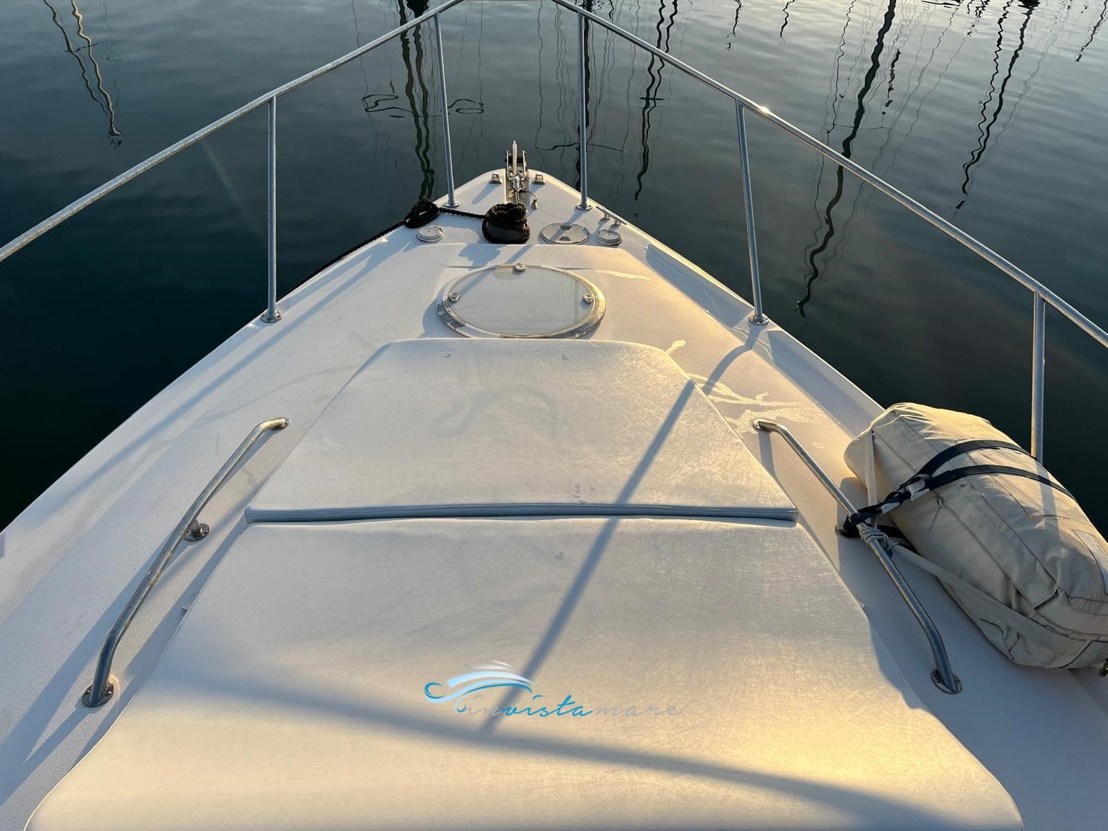 Larson Boats Cabrio 330 d'occasion - image hero 9