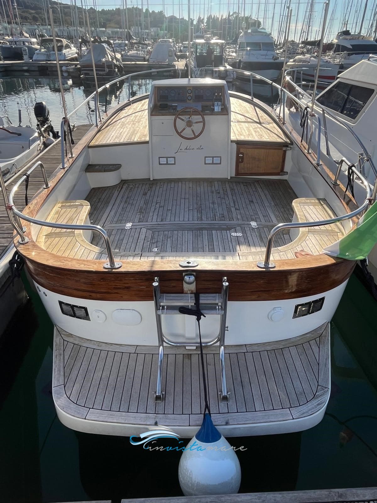 Patrone Moreno 25 Open - Detail View 1 Patrone Moreno 25 Open - Detail View 1