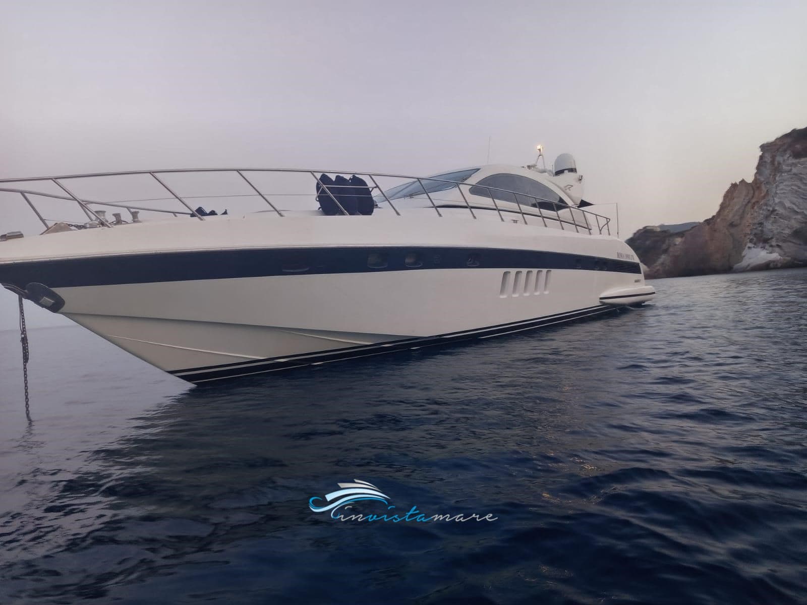Overmarine Mangusta 72 HT d'occasion - image hero 7