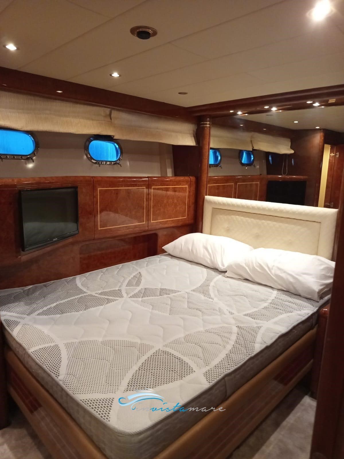 Overmarine Mangusta 72 HT d'occasion - image hero 19