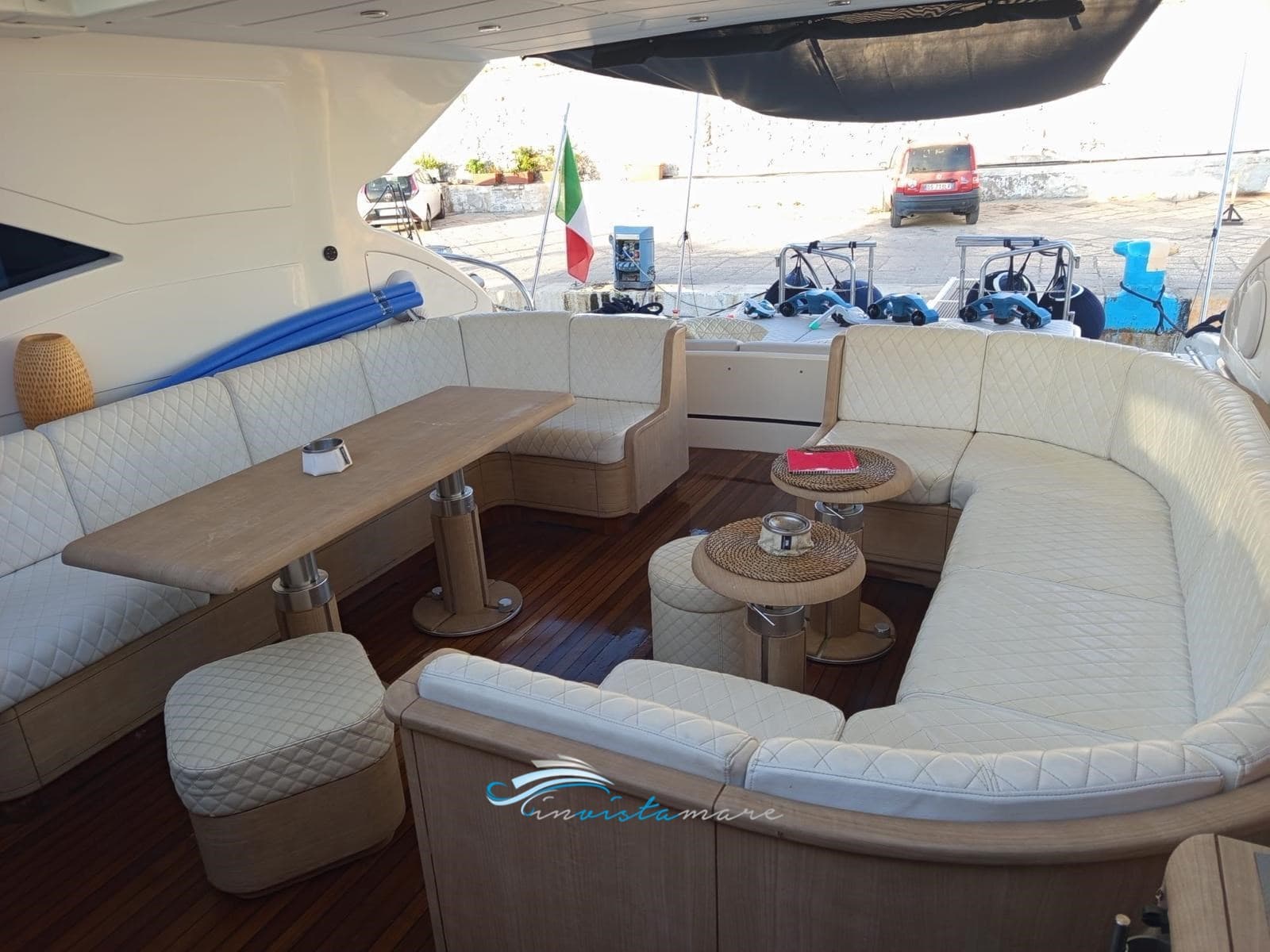 Overmarine Mangusta 72 HT d'occasion - image hero 10