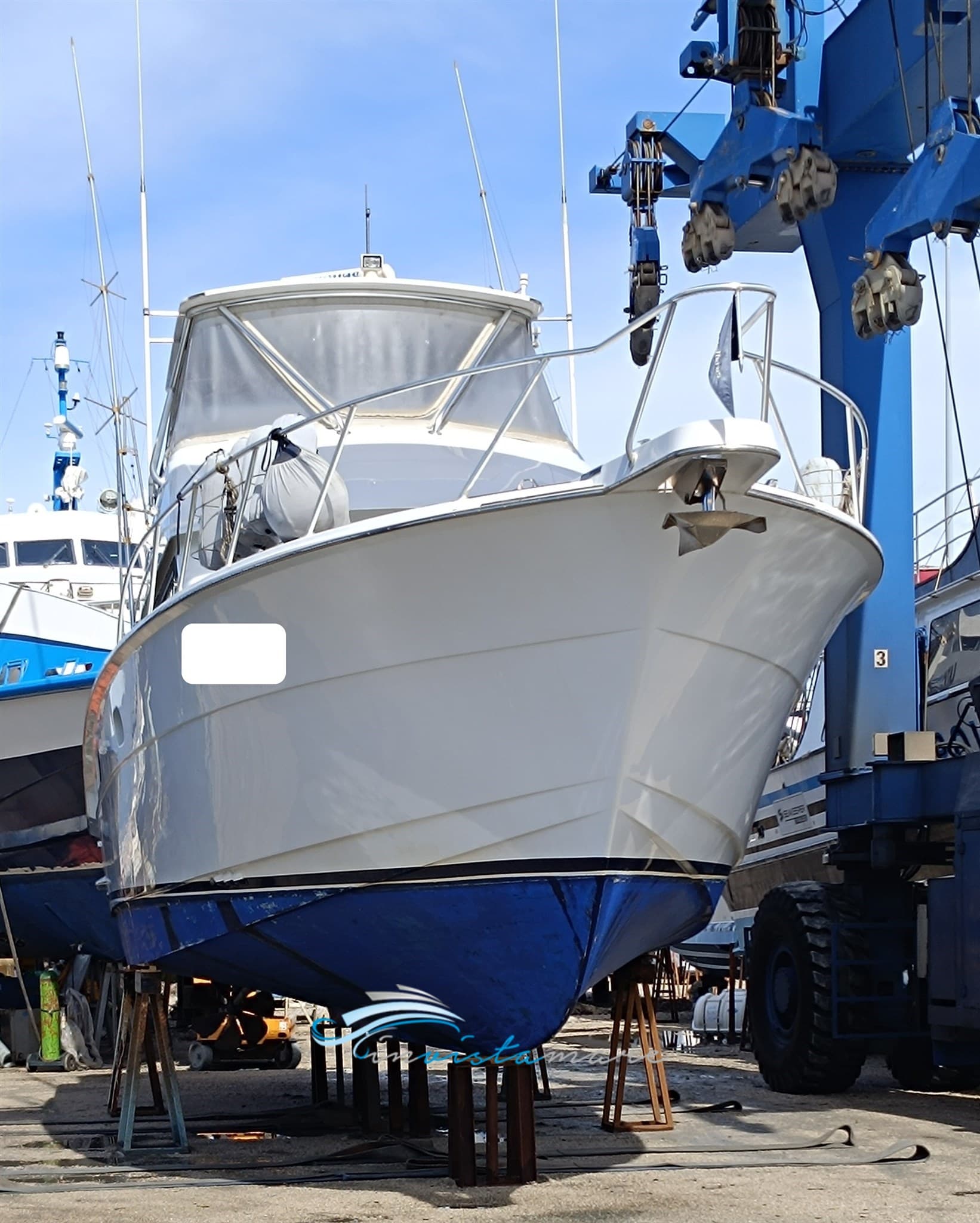 Hatteras 50 Convertible - Deck View Hatteras 50 Convertible - Deck View
