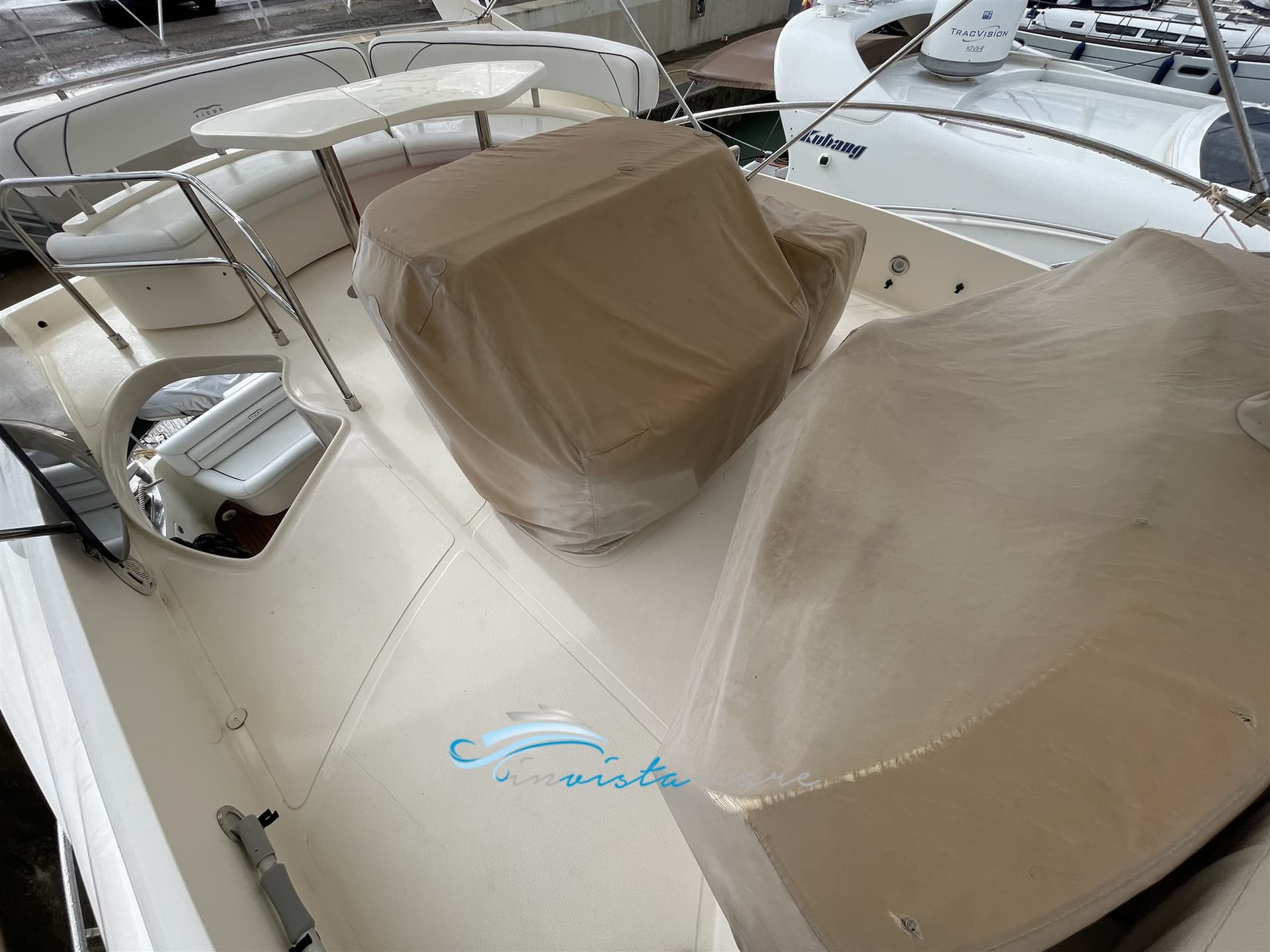 Aicon Aicon 56 - Deck View Aicon Aicon 56 - Deck View