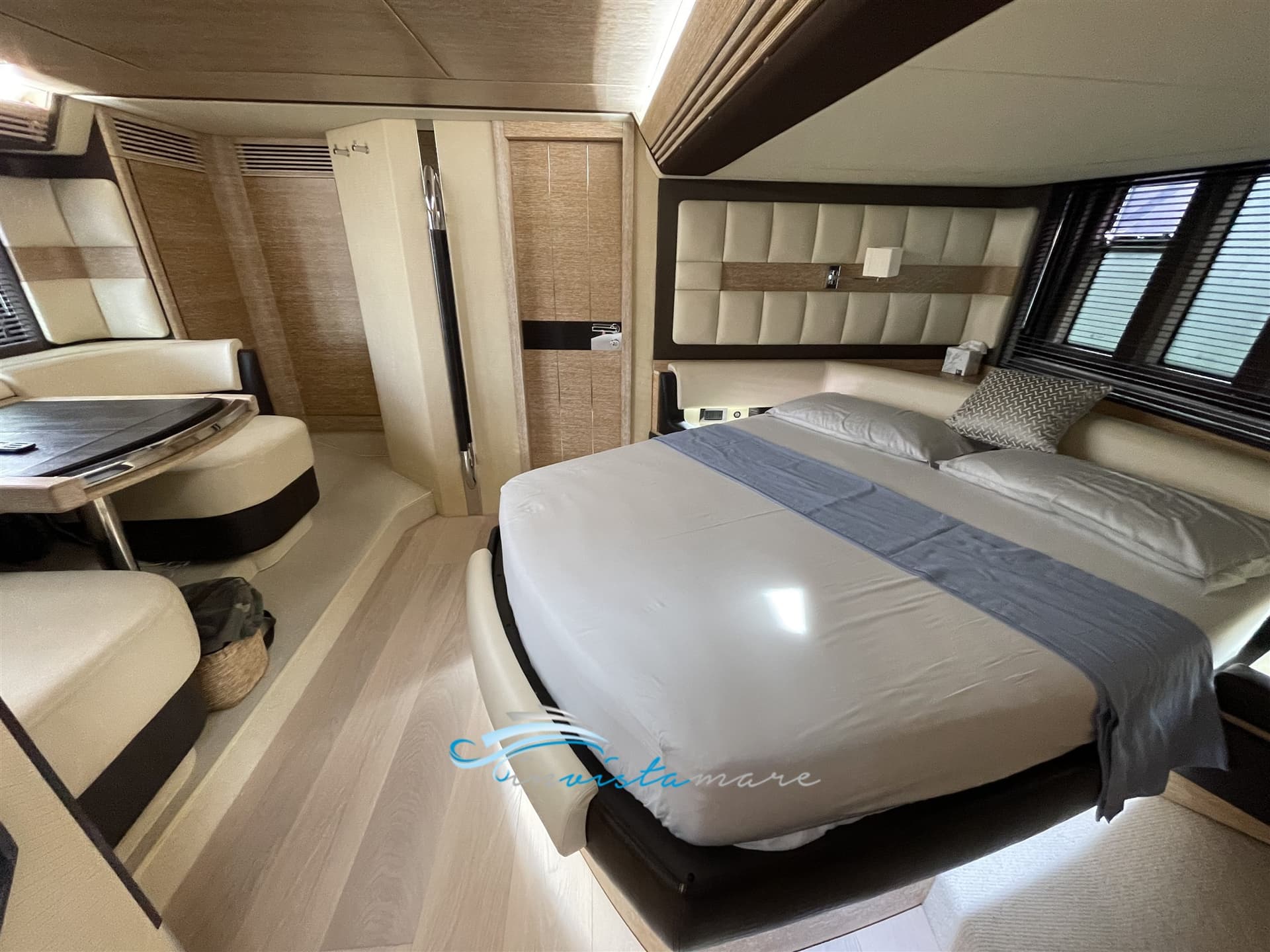 Azimut 64 Flybridge usato - foto hero 19