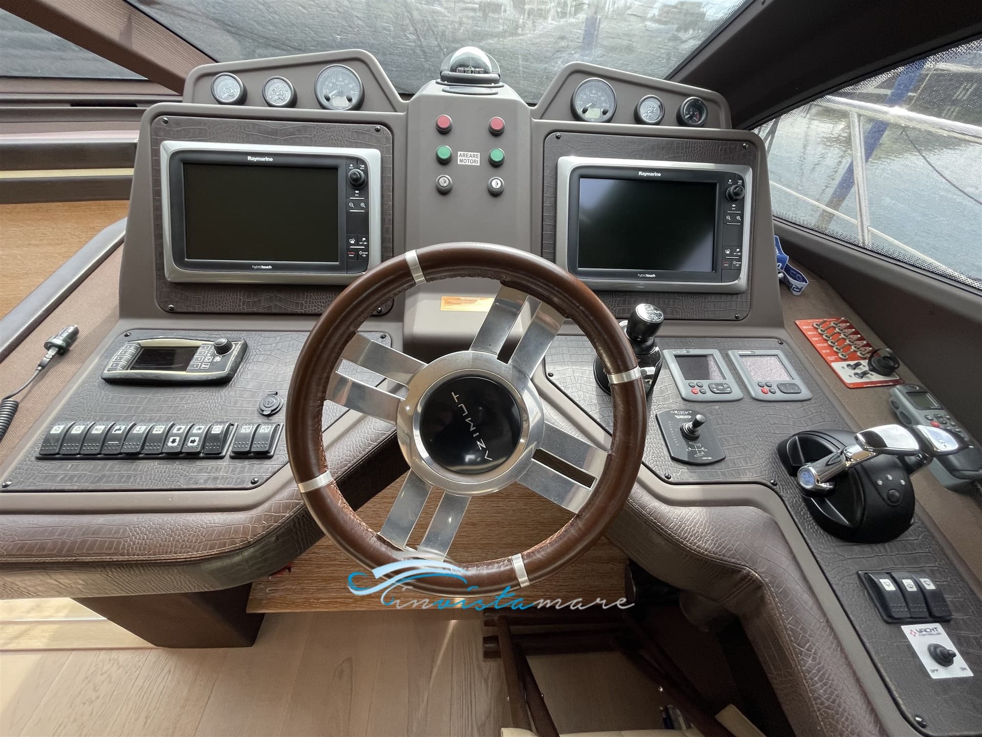Azimut 64 Flybridge usato - foto hero 7