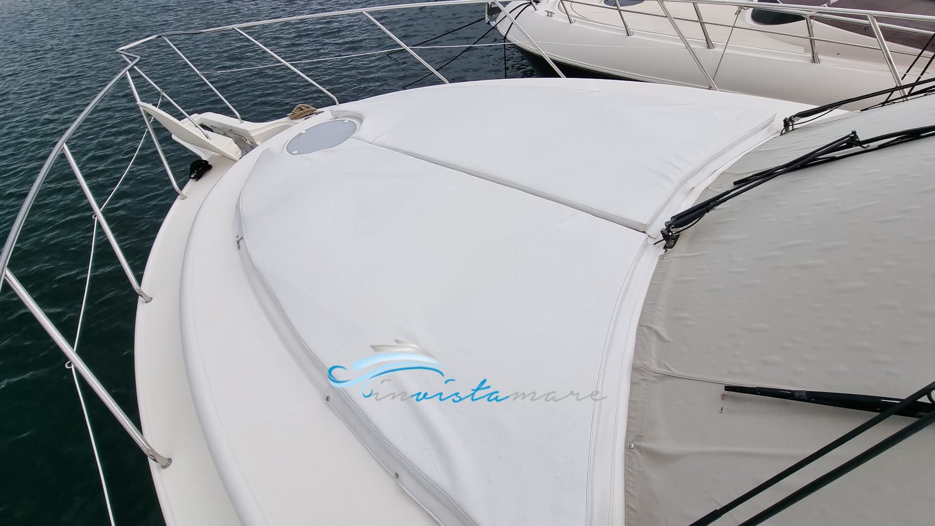 Silverton Silverton 36 Convertible - Deck View Silverton Silverton 36 Convertible - Deck View