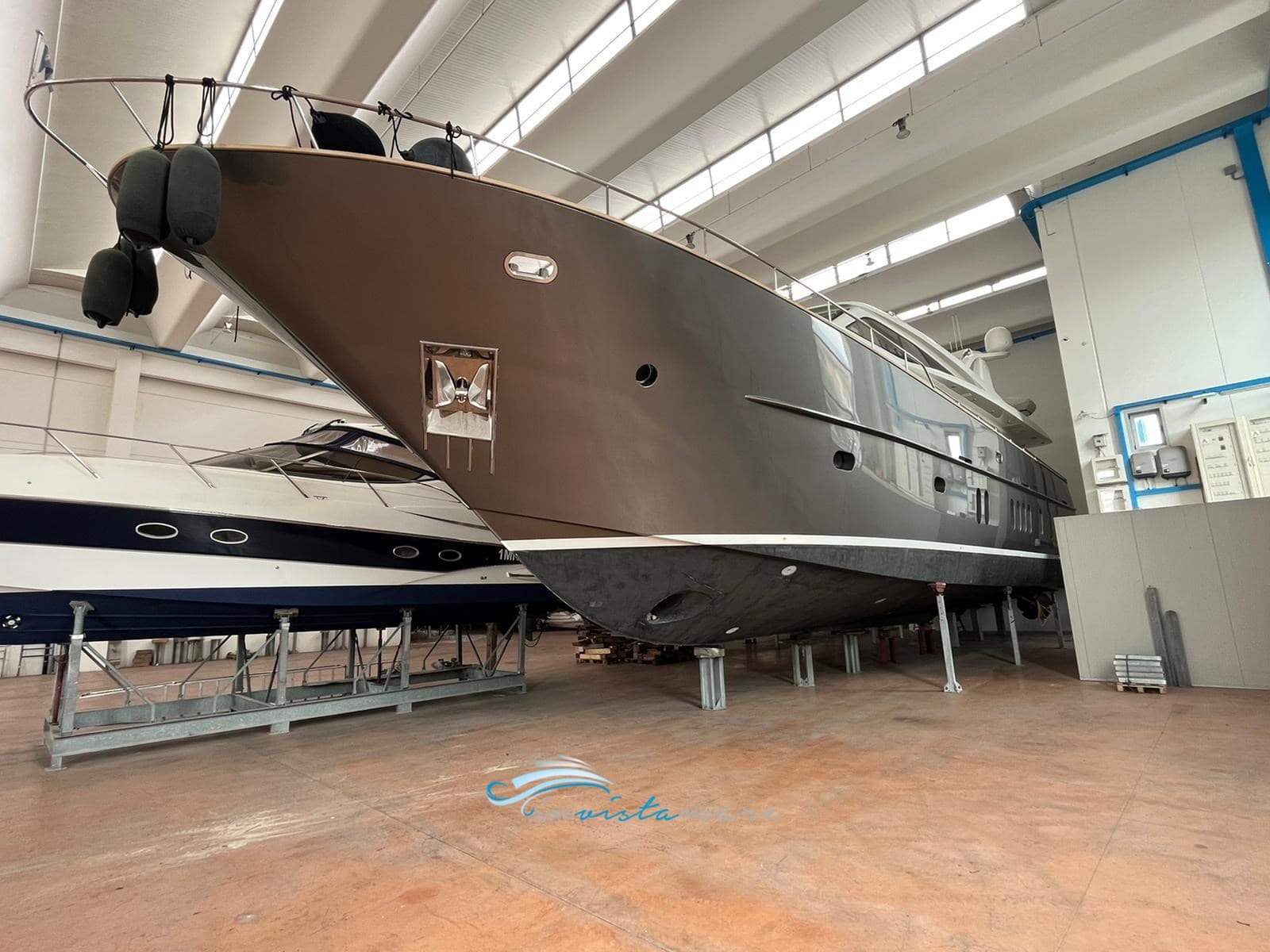 Van Der Valk 85 - Detail View 1 Van Der Valk 85 - Detail View 1