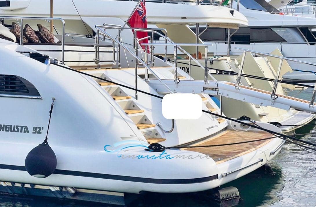 Overmarine Mangusta 92 d'occasion - image hero 7