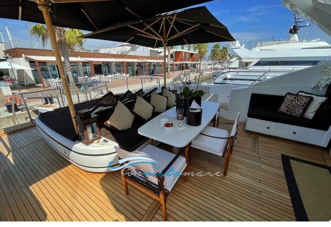 Overmarine Mangusta 92 d'occasion - image hero 8