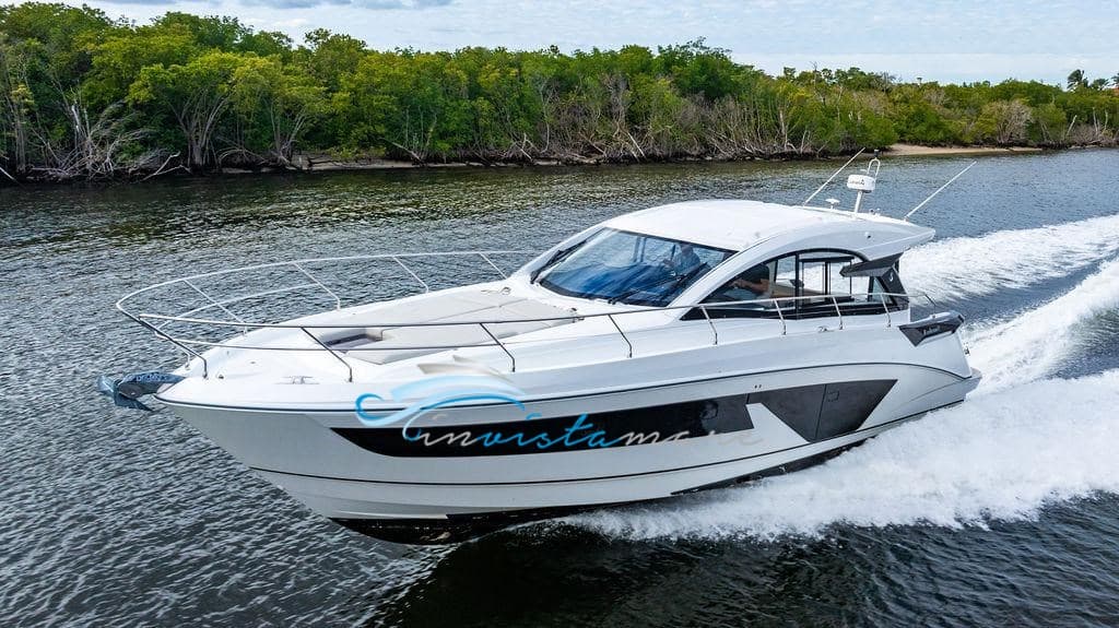 Beneteau Gran Turismo 45 - Detail View 1 Beneteau Gran Turismo 45 - Detail View 1