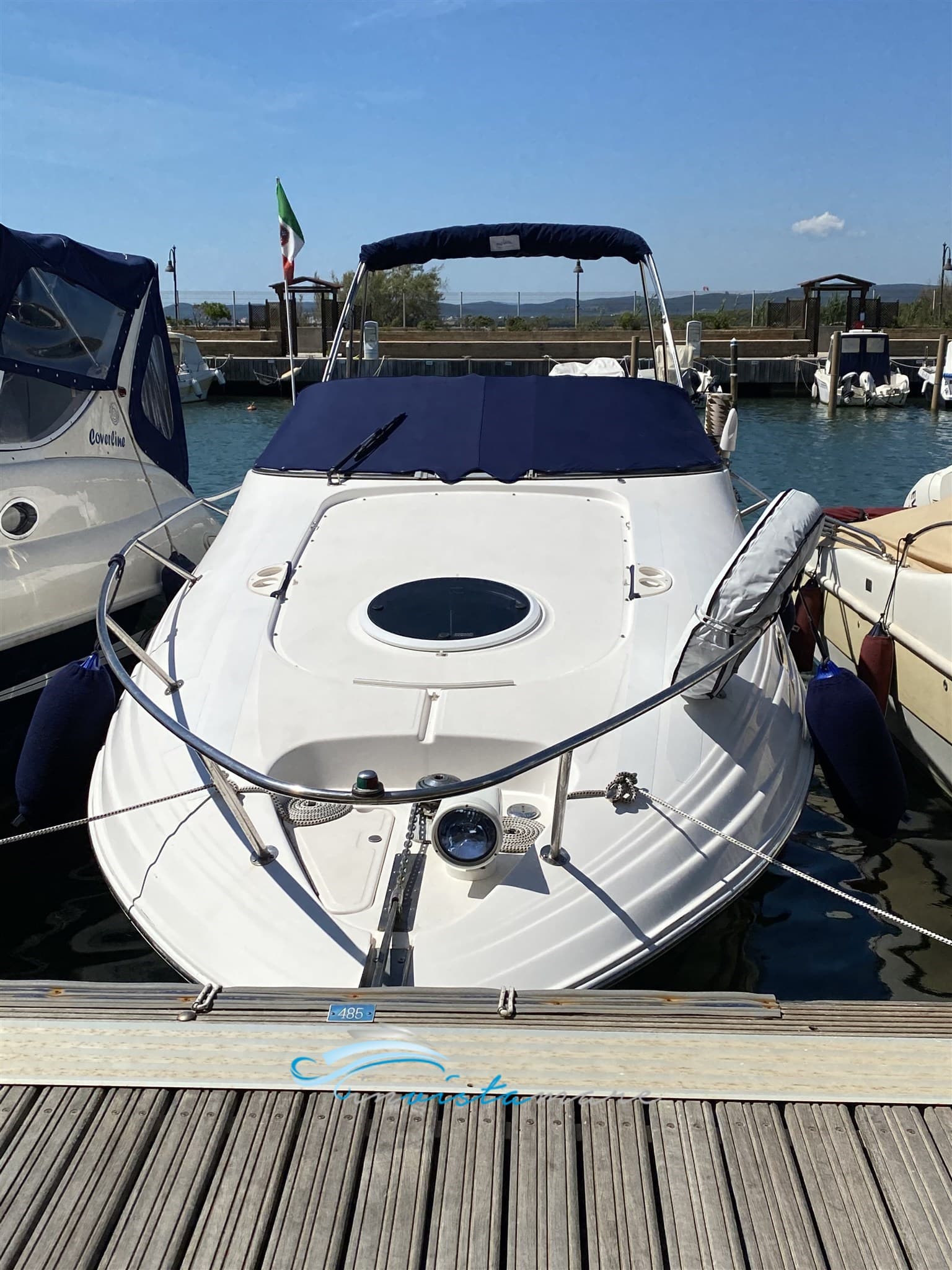 Regal Marine Regal 2665 - Interior View Regal Marine Regal 2665 - Interior View