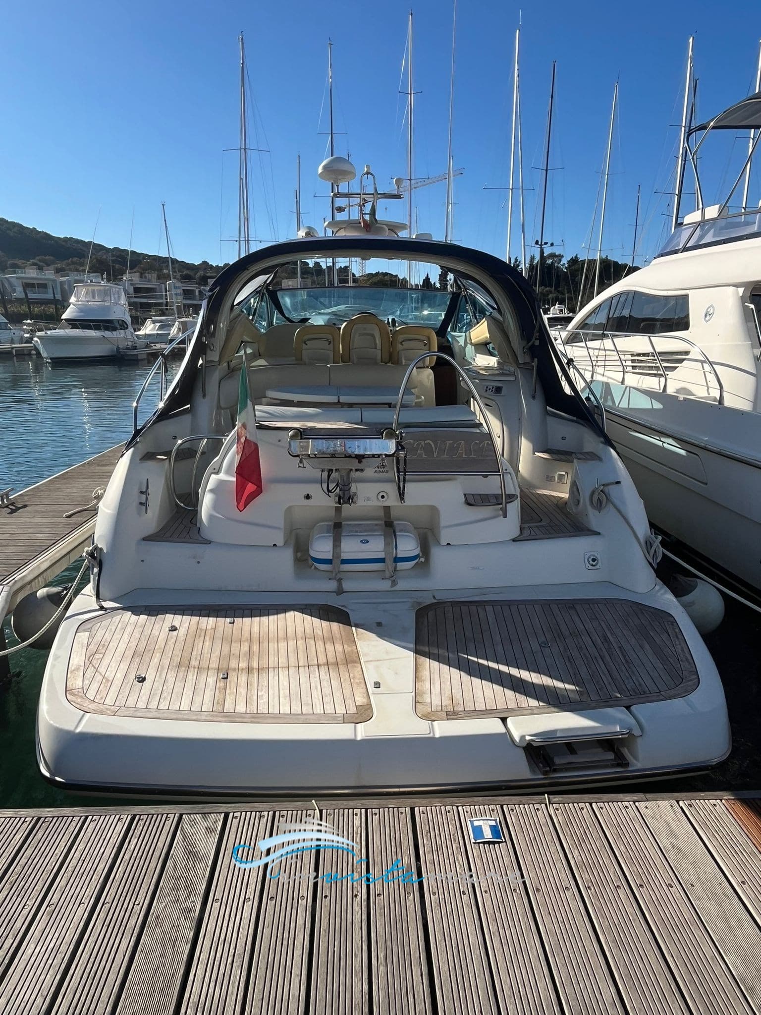 Cranchi Mediterranee 43 Open - Interior View Cranchi Mediterranee 43 Open - Interior View