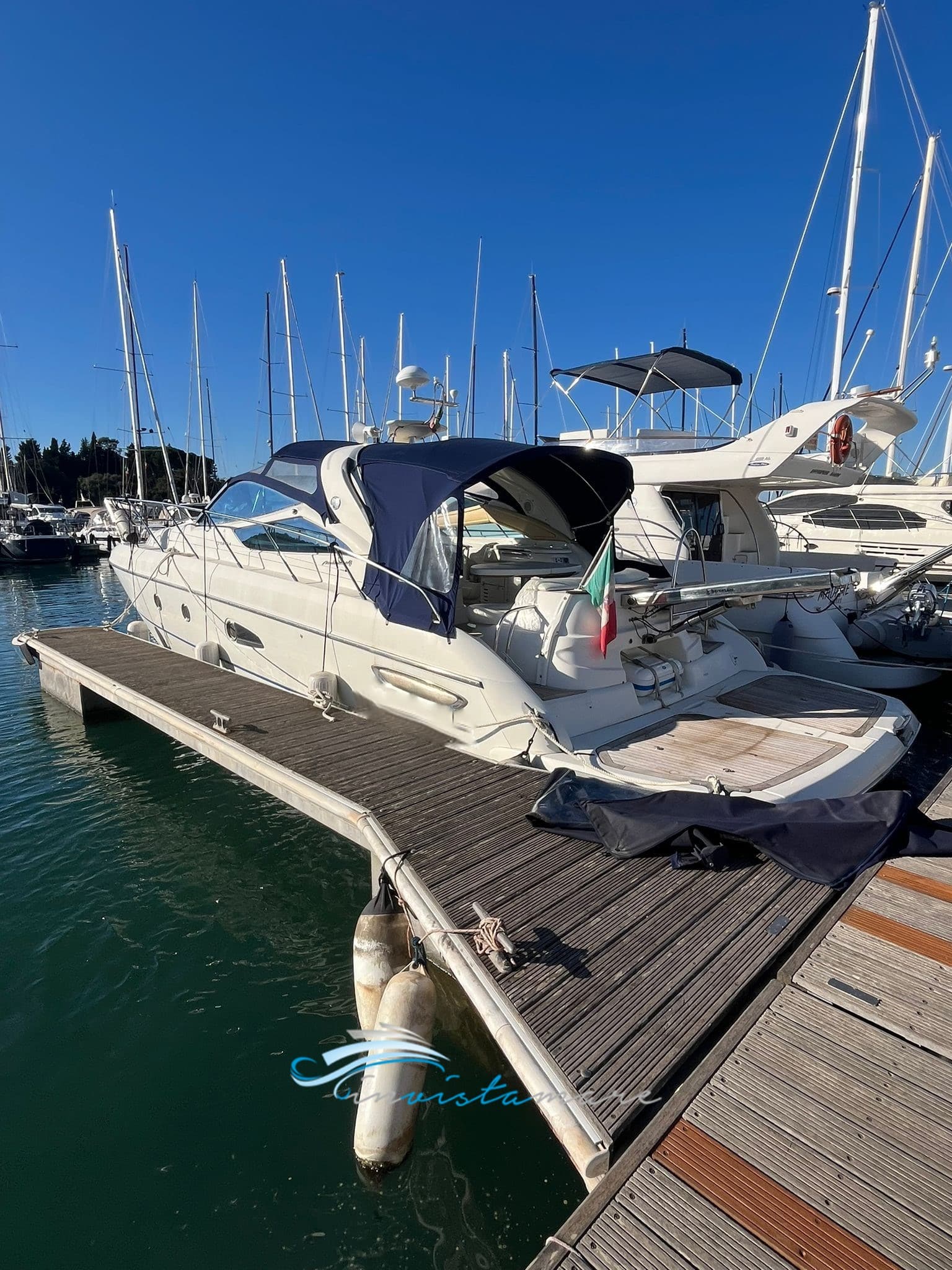 Cranchi Mediterranee 43 Open - Detail View 1 Cranchi Mediterranee 43 Open - Detail View 1