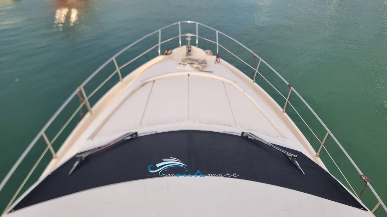 Aicon Aicon 52 - Detail View 1 Aicon Aicon 52 - Detail View 1