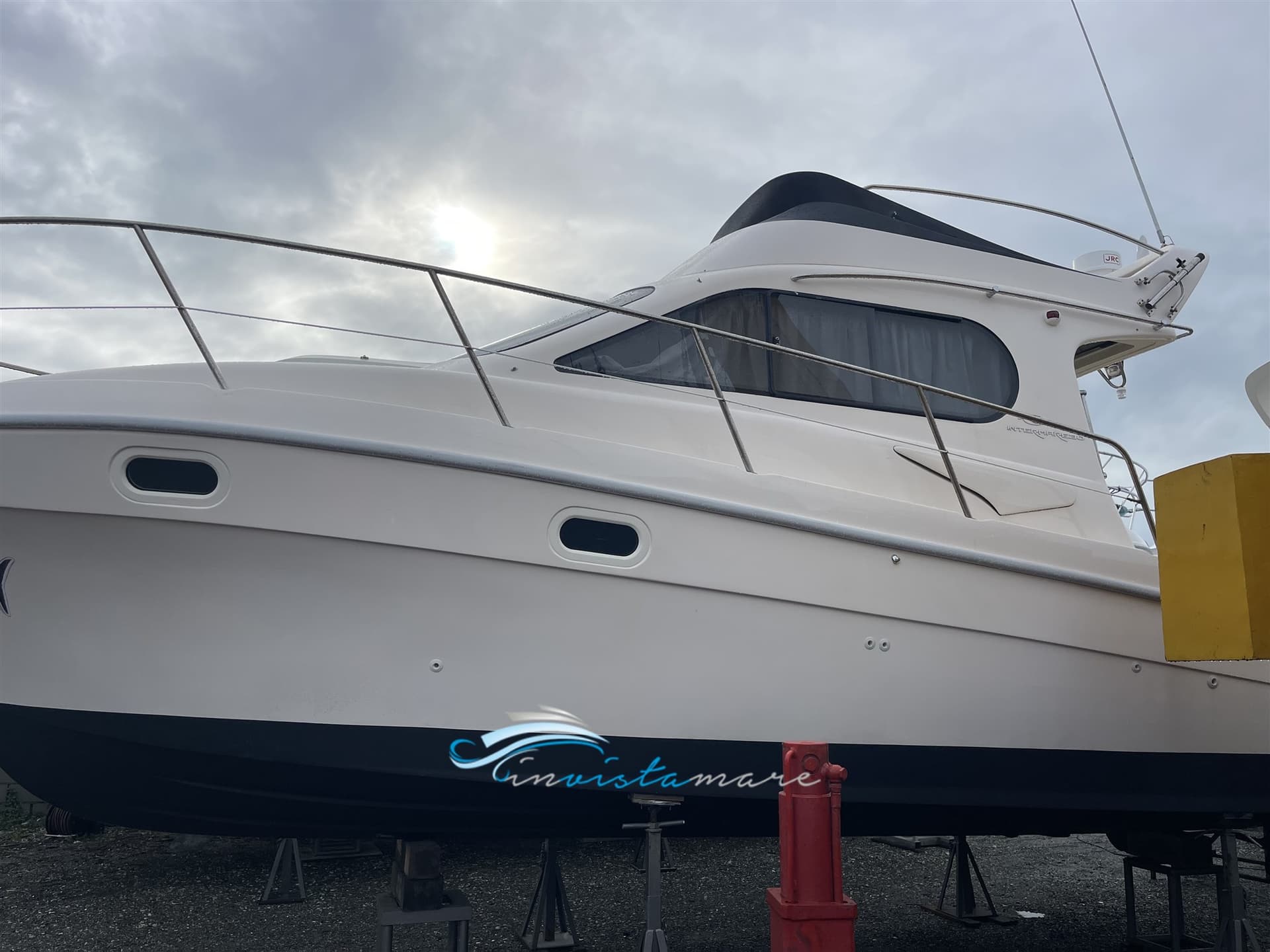 Intermare Intermare 30 Fly - Interior View Intermare Intermare 30 Fly - Interior View