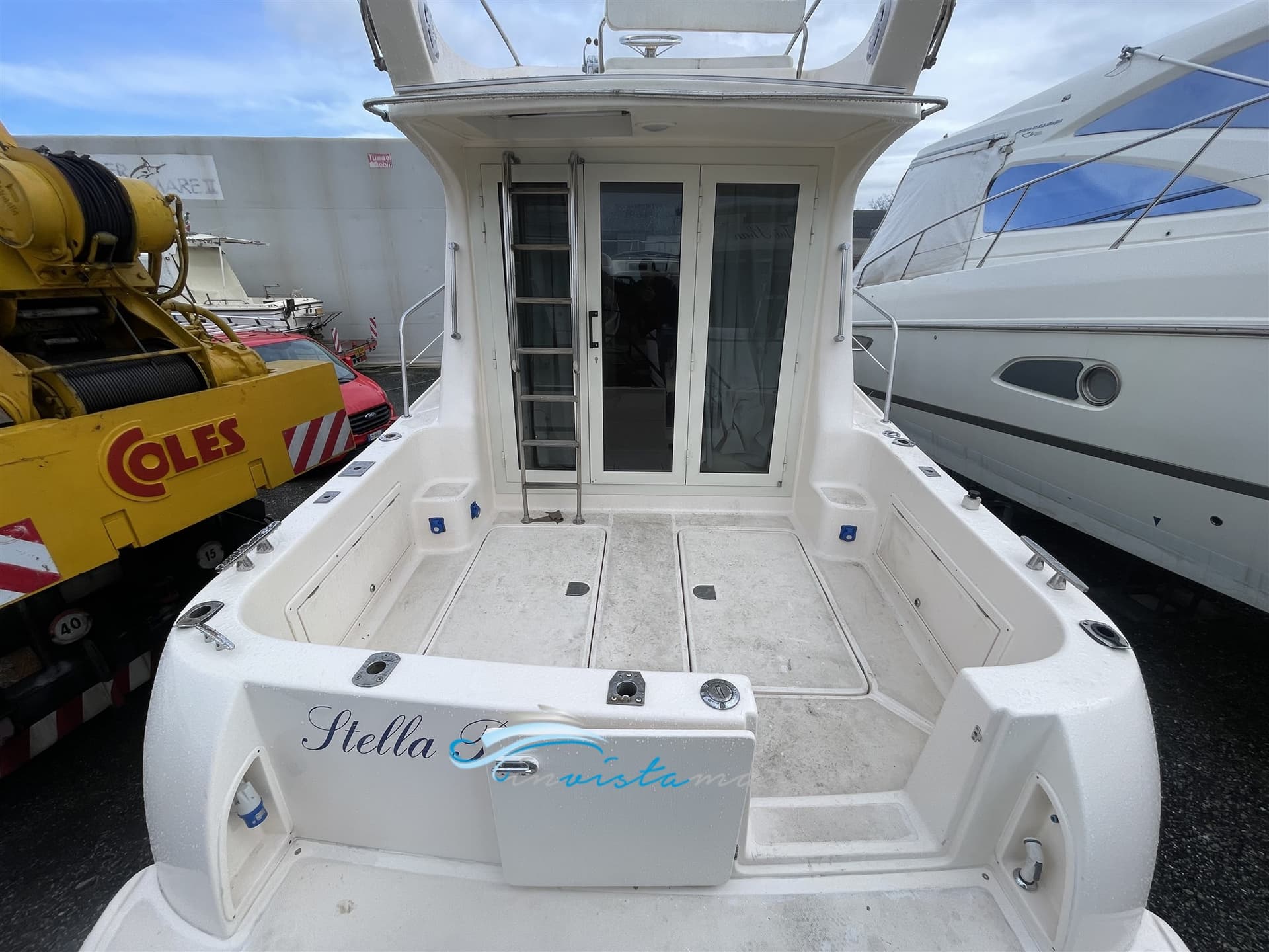 Intermare Intermare 30 Fly - Deck View Intermare Intermare 30 Fly - Deck View