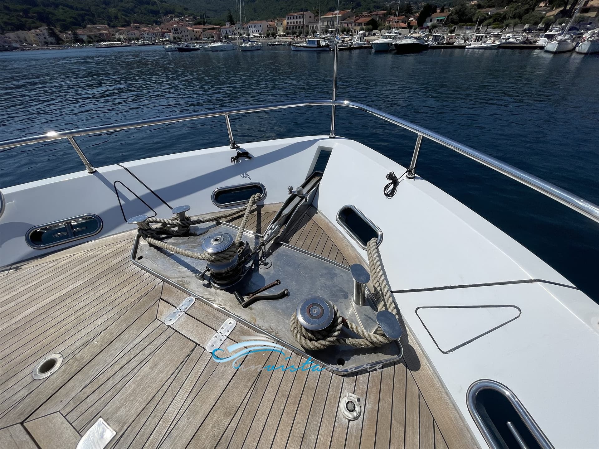 Tecnomar Velvet 90 - Deck View Tecnomar Velvet 90 - Deck View