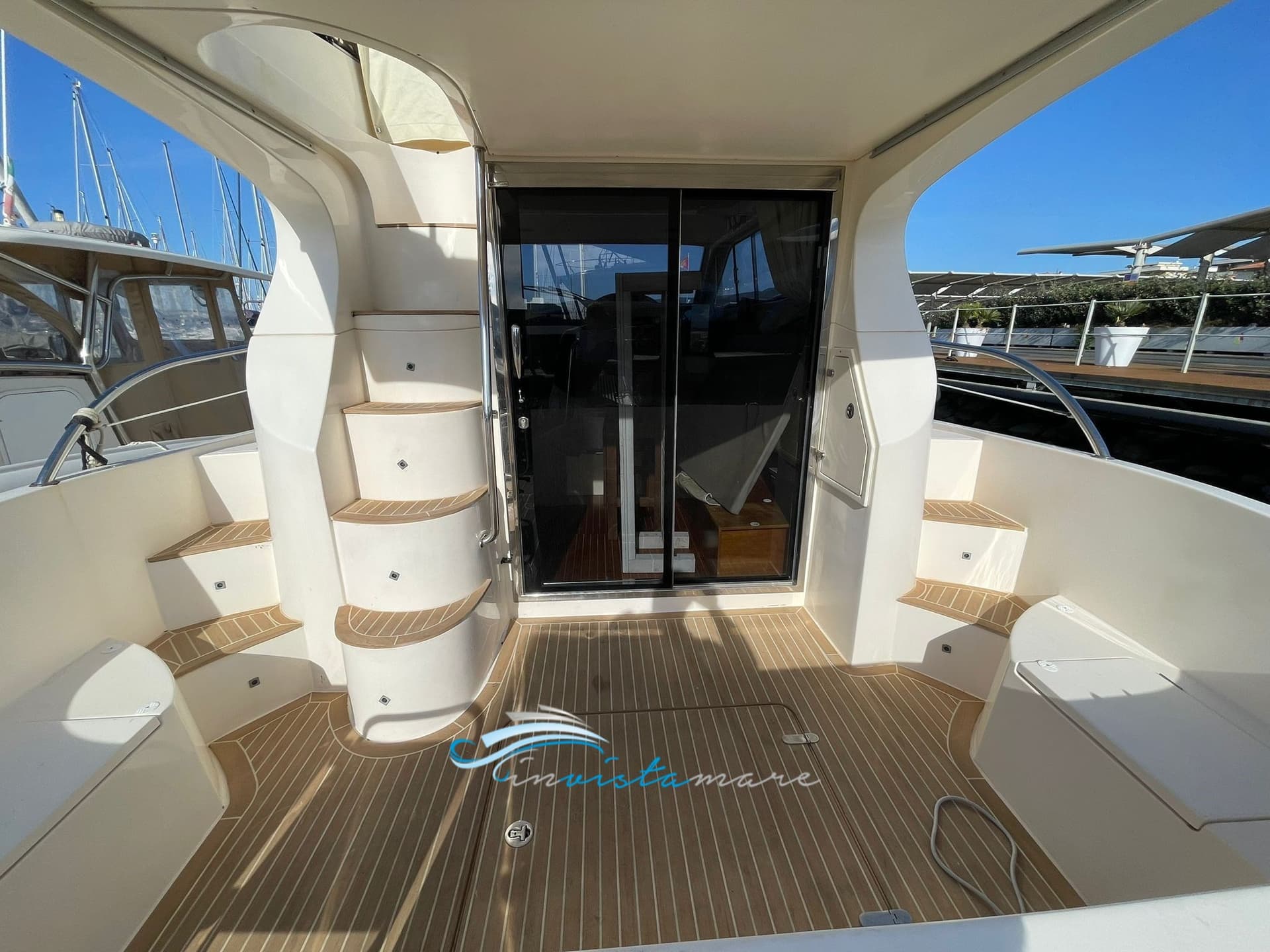 Intermare Intermare 33 - Deck View Intermare Intermare 33 - Deck View