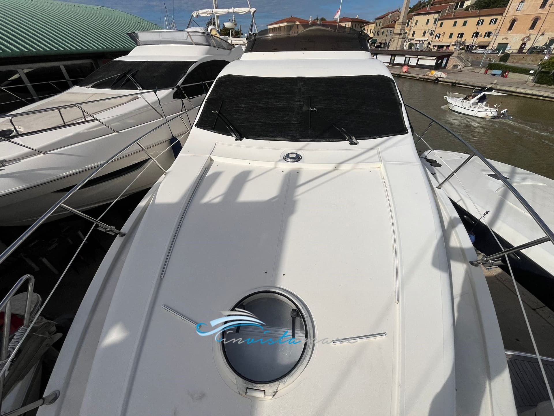 Azimut Az 46 - Detail View 1 Azimut Az 46 - Detail View 1