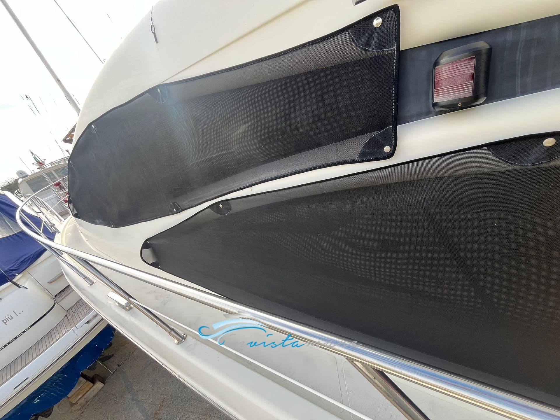 Azimut Az 46 - Deck View Azimut Az 46 - Deck View