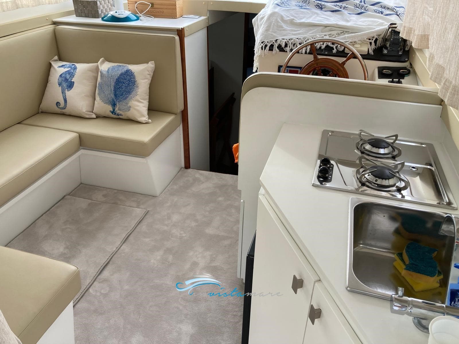 Dellapasqua DC 9 Cabin d'occasion - image hero 9