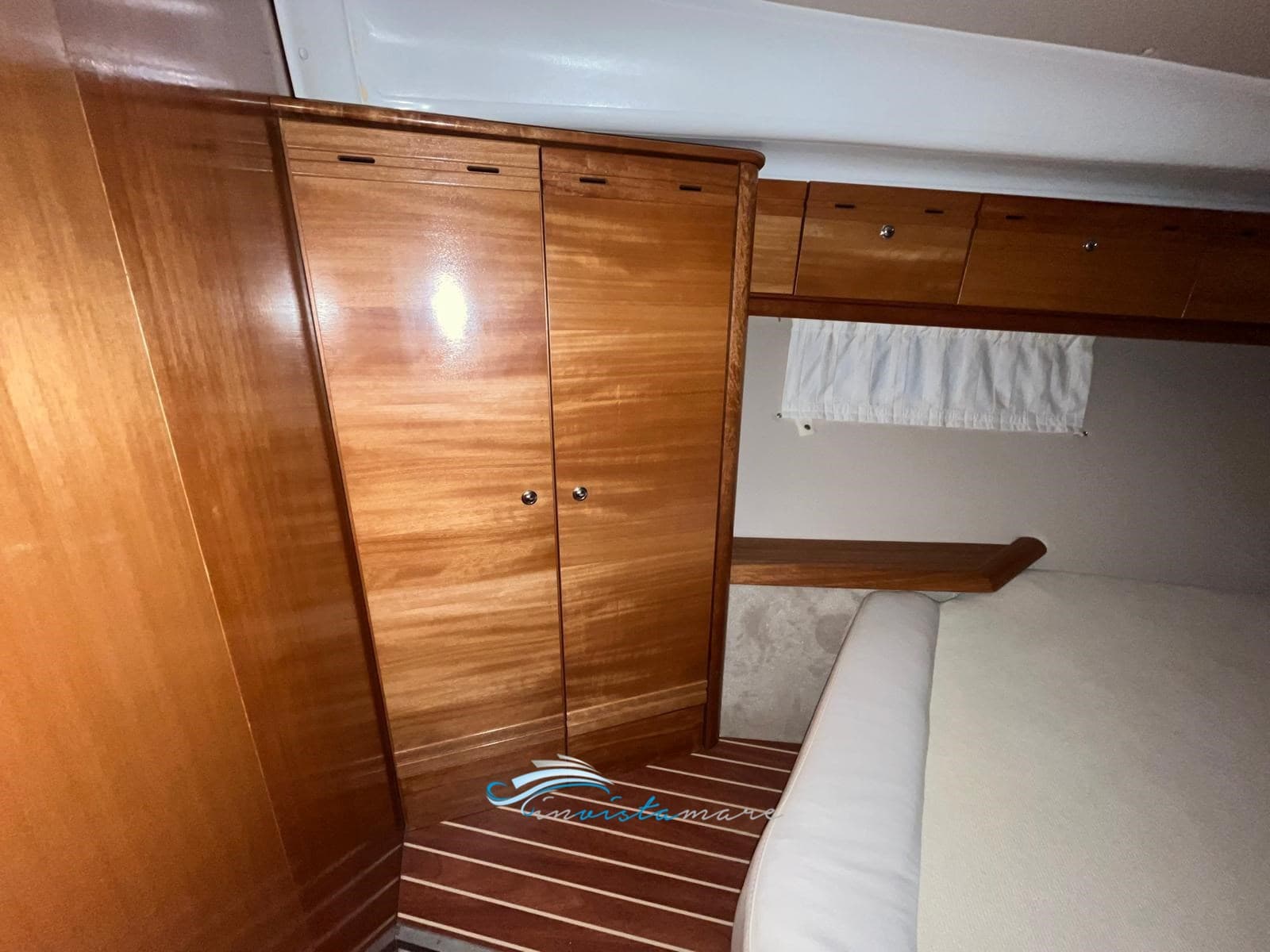 Bavaria 33 Sport used - hero image 14