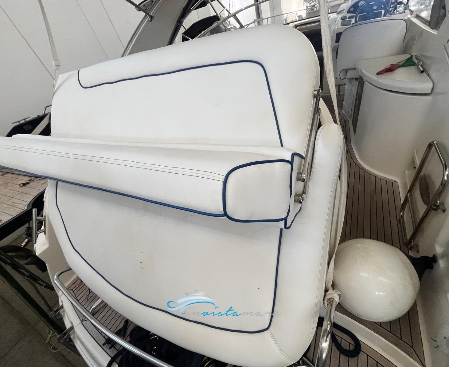 Bavaria 33 Sport used - hero image 8