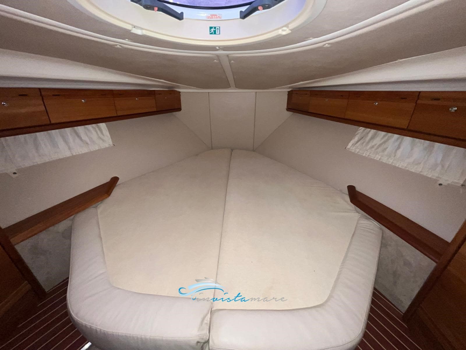 Bavaria 33 Sport used - hero image 13