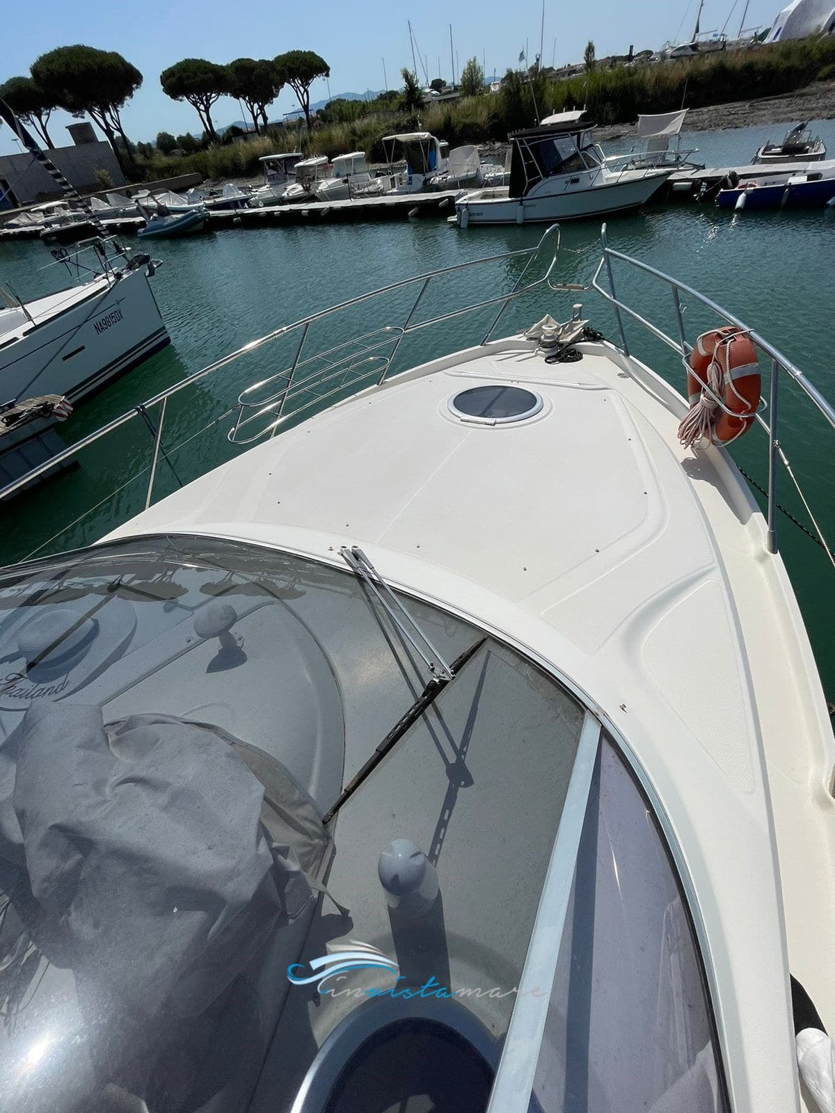 Cranchi Zaffiro 32 - Detail View 1 Cranchi Zaffiro 32 - Detail View 1