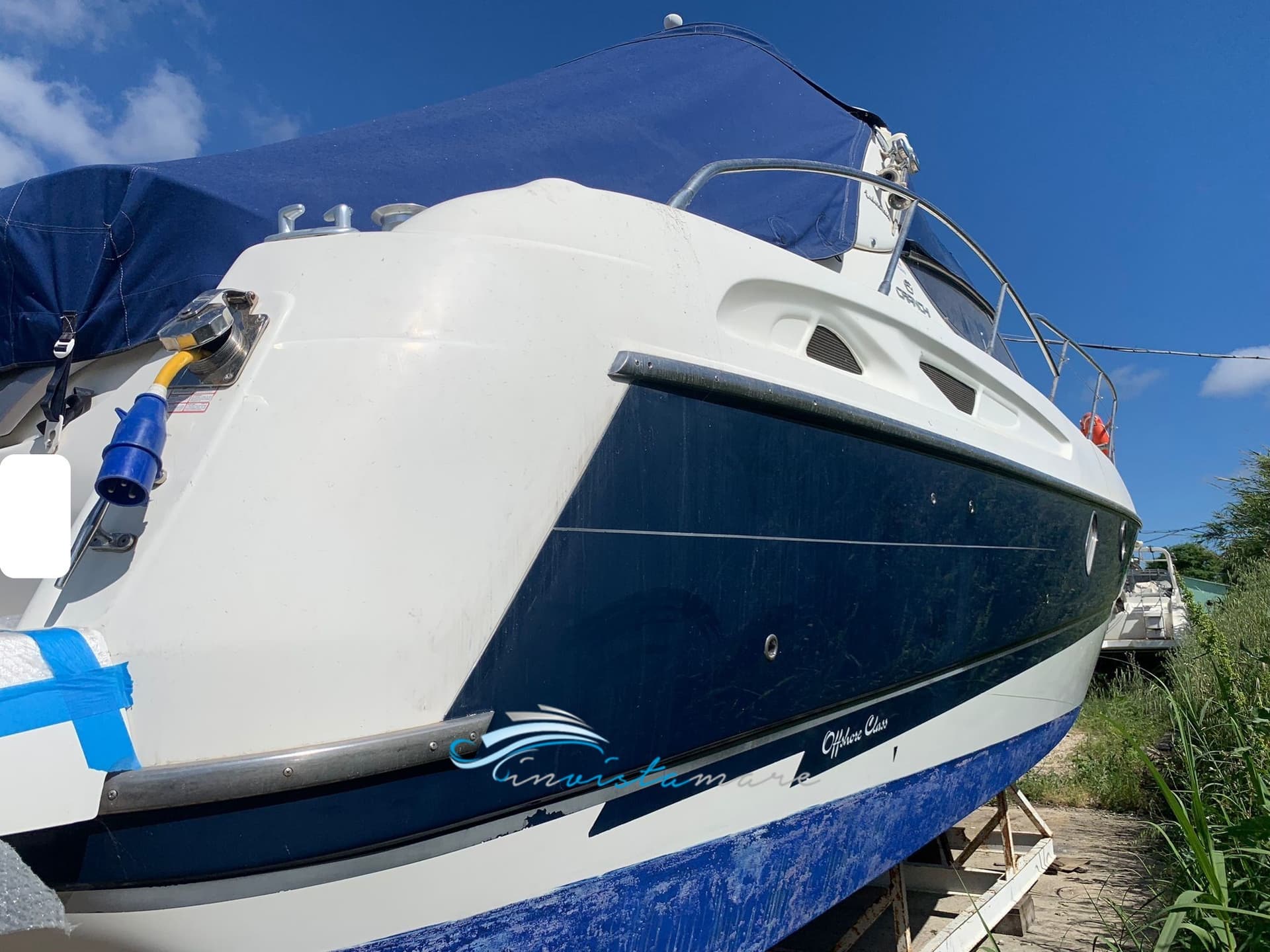 Cranchi Endurance 41 - Detail View 1 Cranchi Endurance 41 - Detail View 1