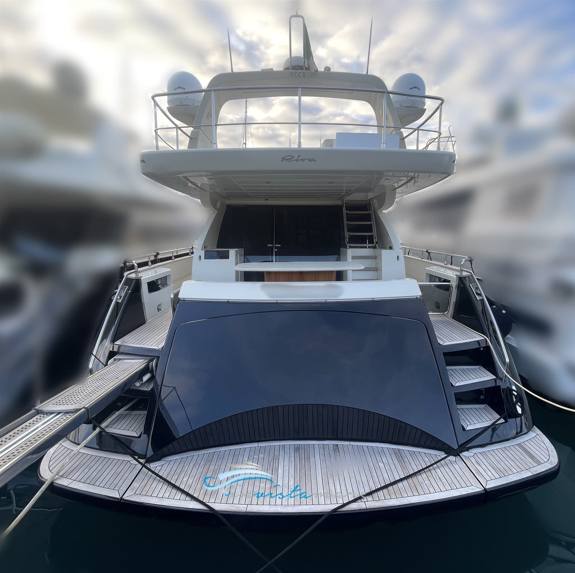 Riva Riva 75 Venere - Detail View 1 Riva Riva 75 Venere - Detail View 1