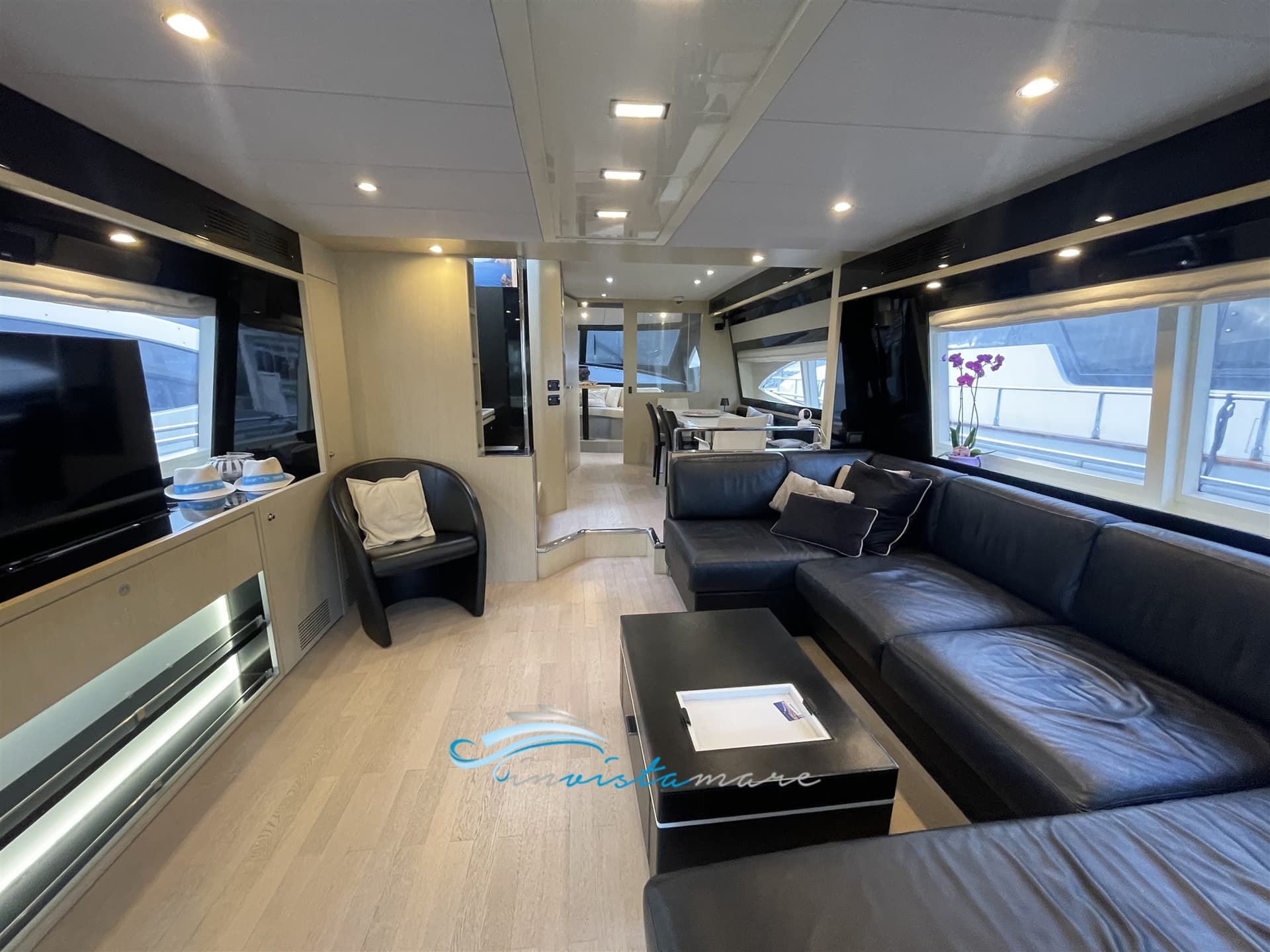 Riva Riva 75 Venere - Deck View Riva Riva 75 Venere - Deck View