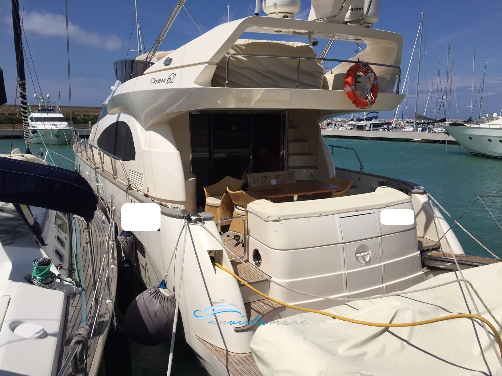 Cayman 62 Fly - Detail View 1 Cayman 62 Fly - Detail View 1