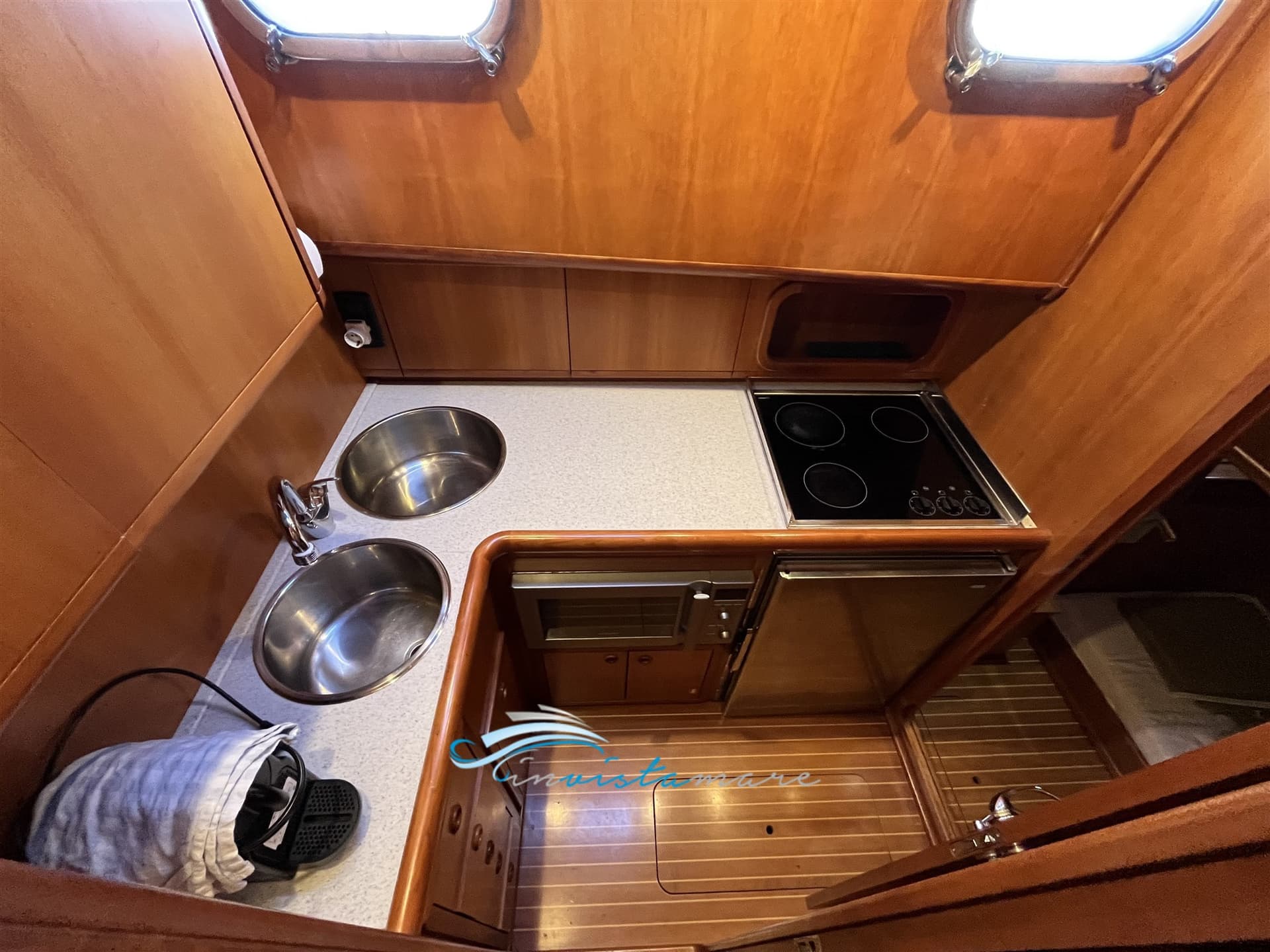 Cantieri Estensi 440 Goldstar Fly - Interior View Cantieri Estensi 440 Goldstar Fly - Interior View