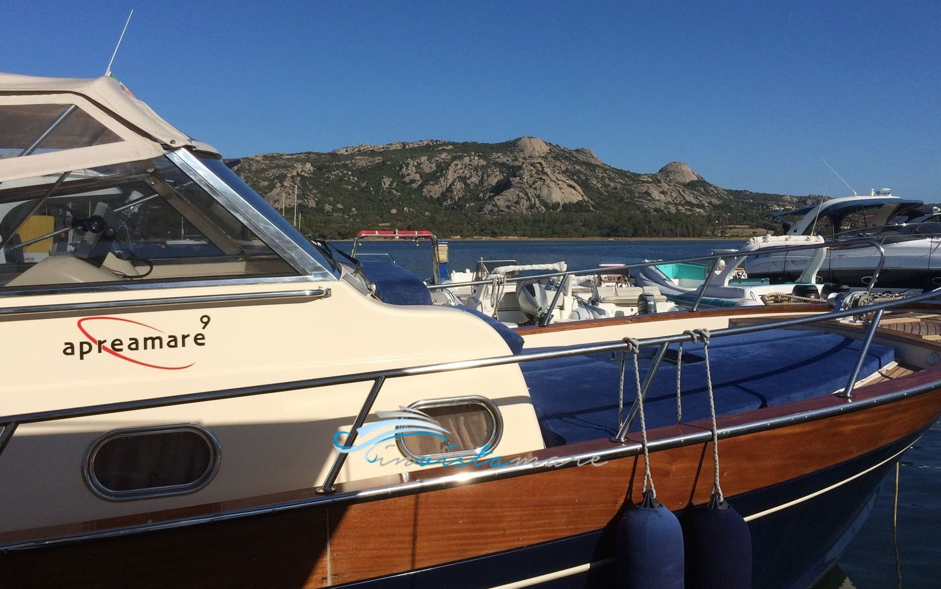 Apreamare Smeraldo 9 Semi Cabinato - Interior View Apreamare Smeraldo 9 Semi Cabinato - Interior View